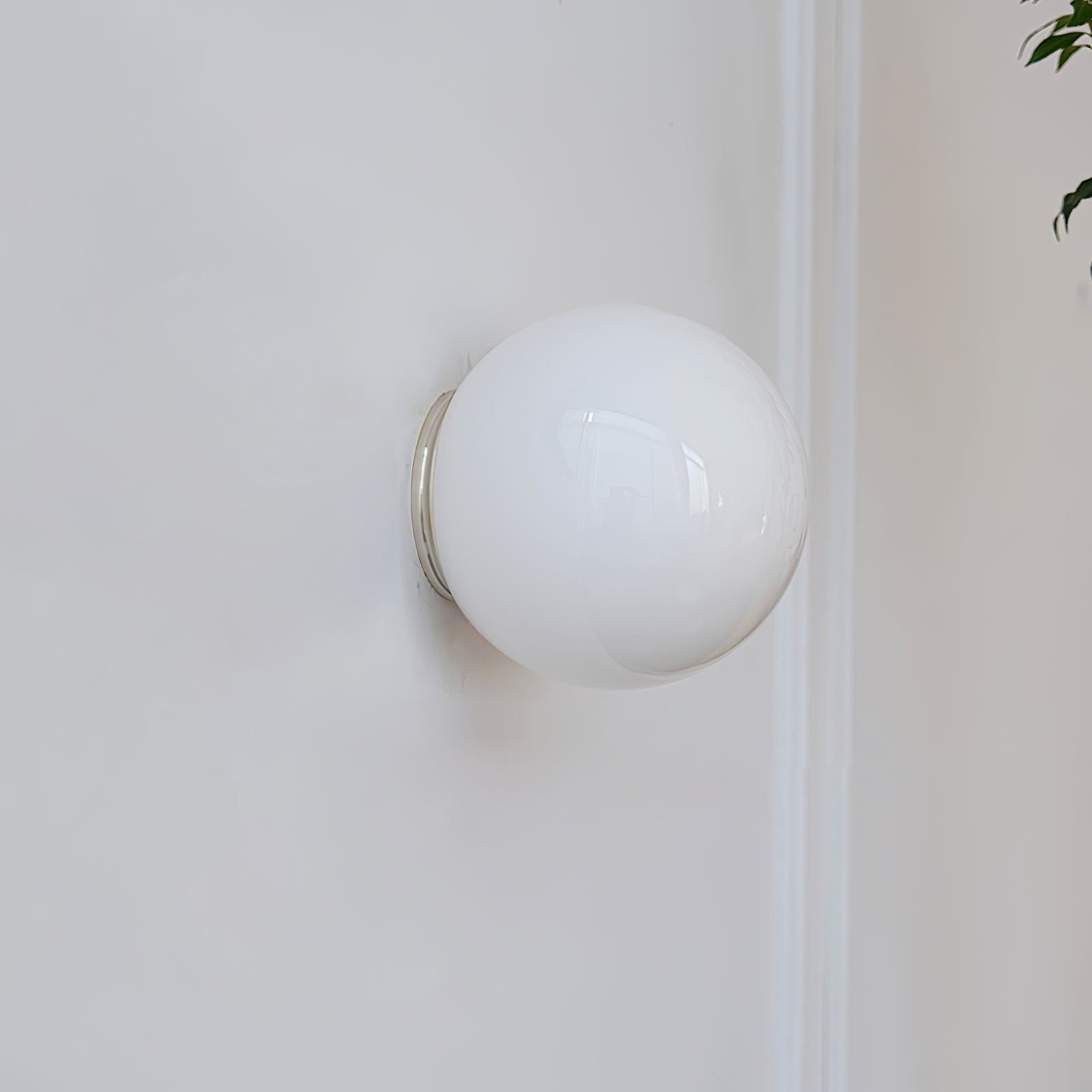 Minimalist Bauhaus Orb Style Wall Lamp M550