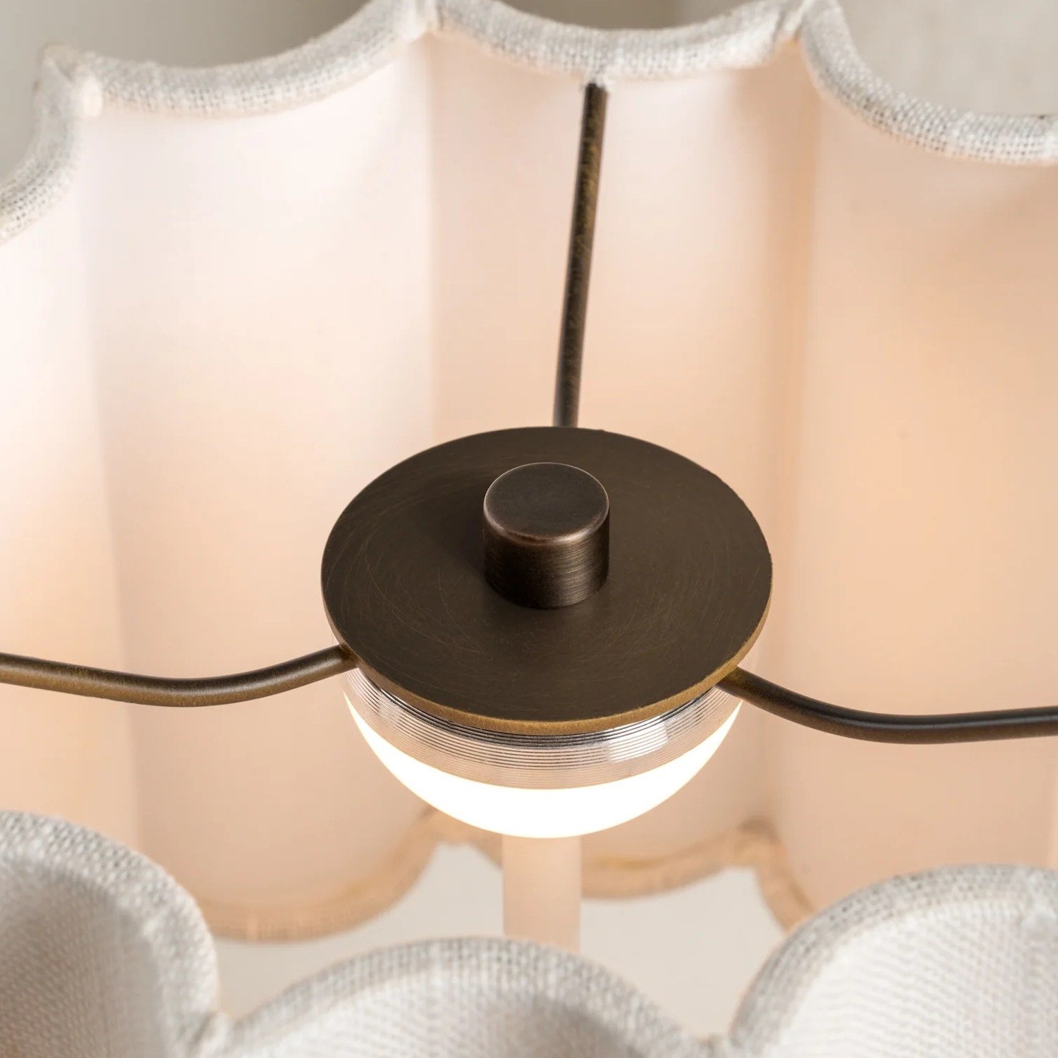 Cavilon Wide Fan Shade Table Lamp – Elegant Ambient Light for Interior T476