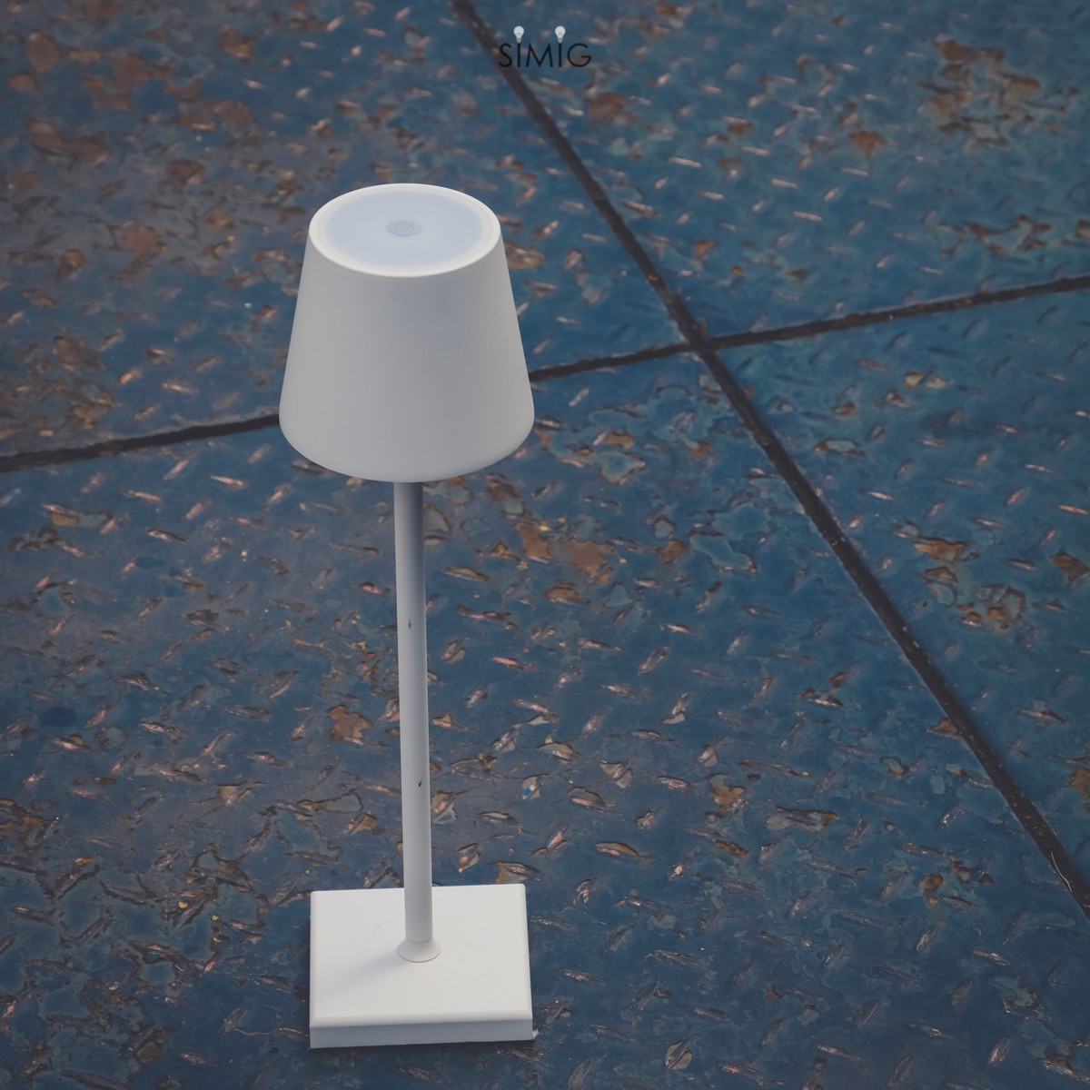 Cordless Rechargeable LED Table Lamp S18