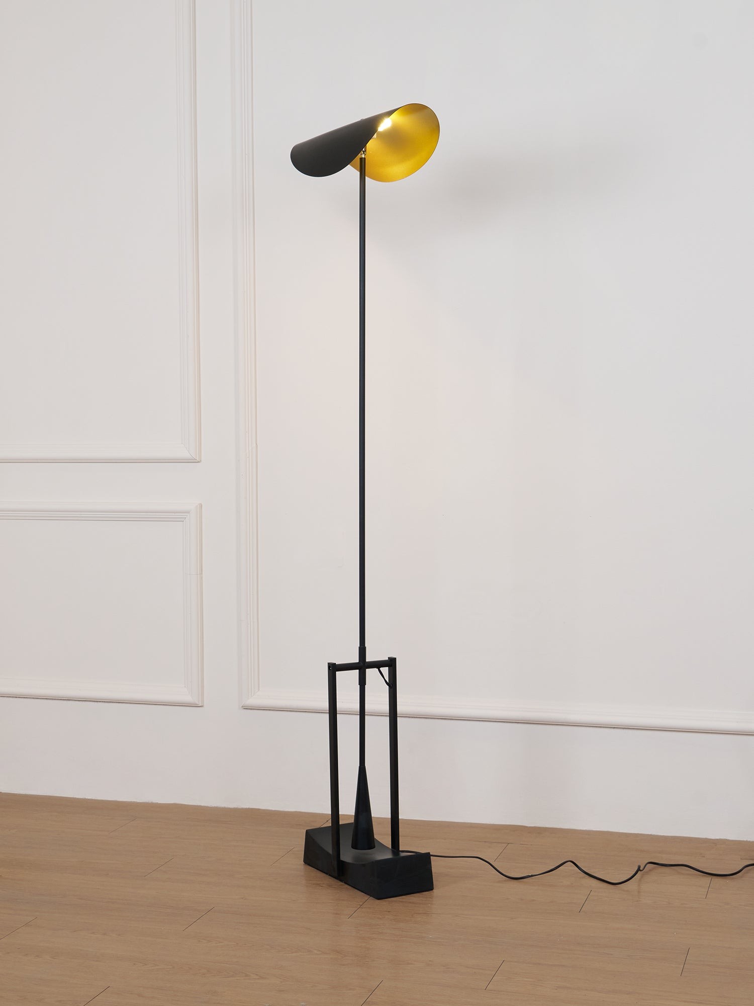 Nordic Creative Inclined Metal Floor Lamp M396