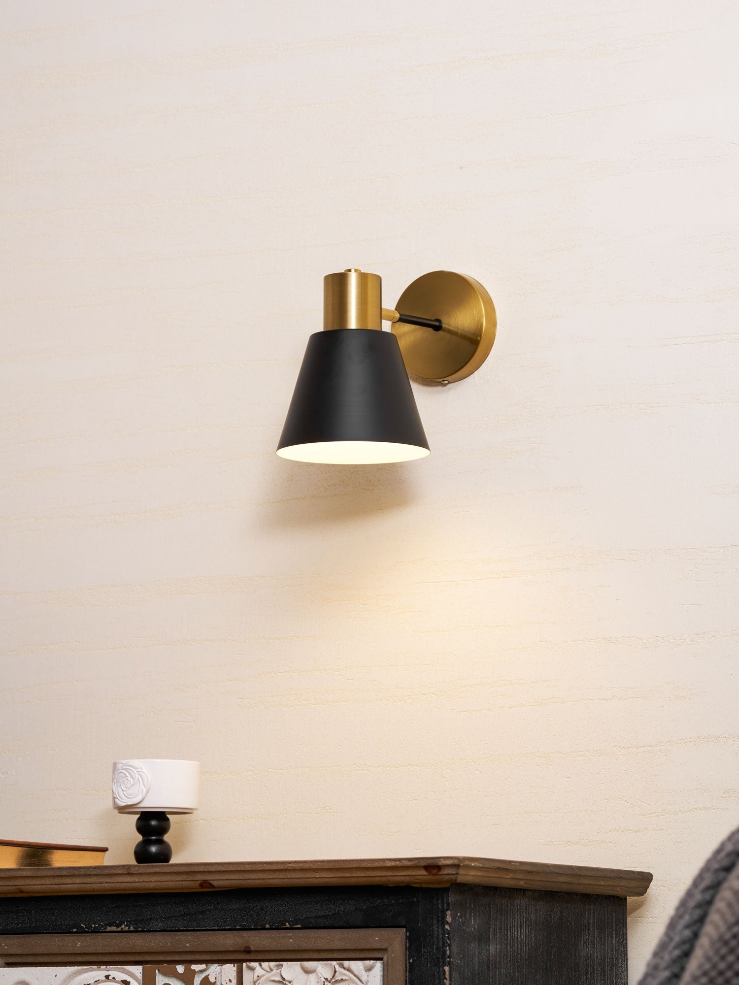 Adjustable Armed Wall Lamp T1597