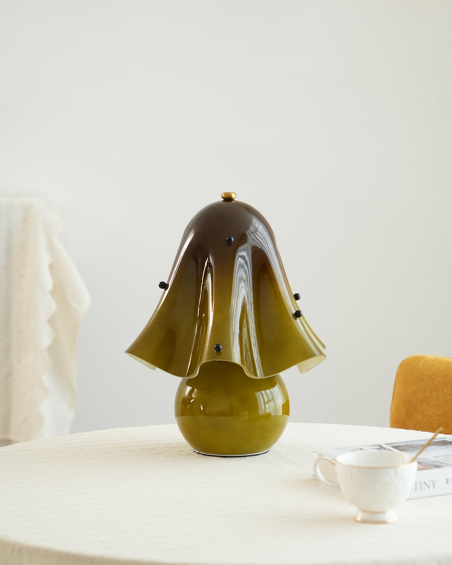 Bellina Sculptural Bell Flower Table Lamp - Accent Lighting for Room T281
