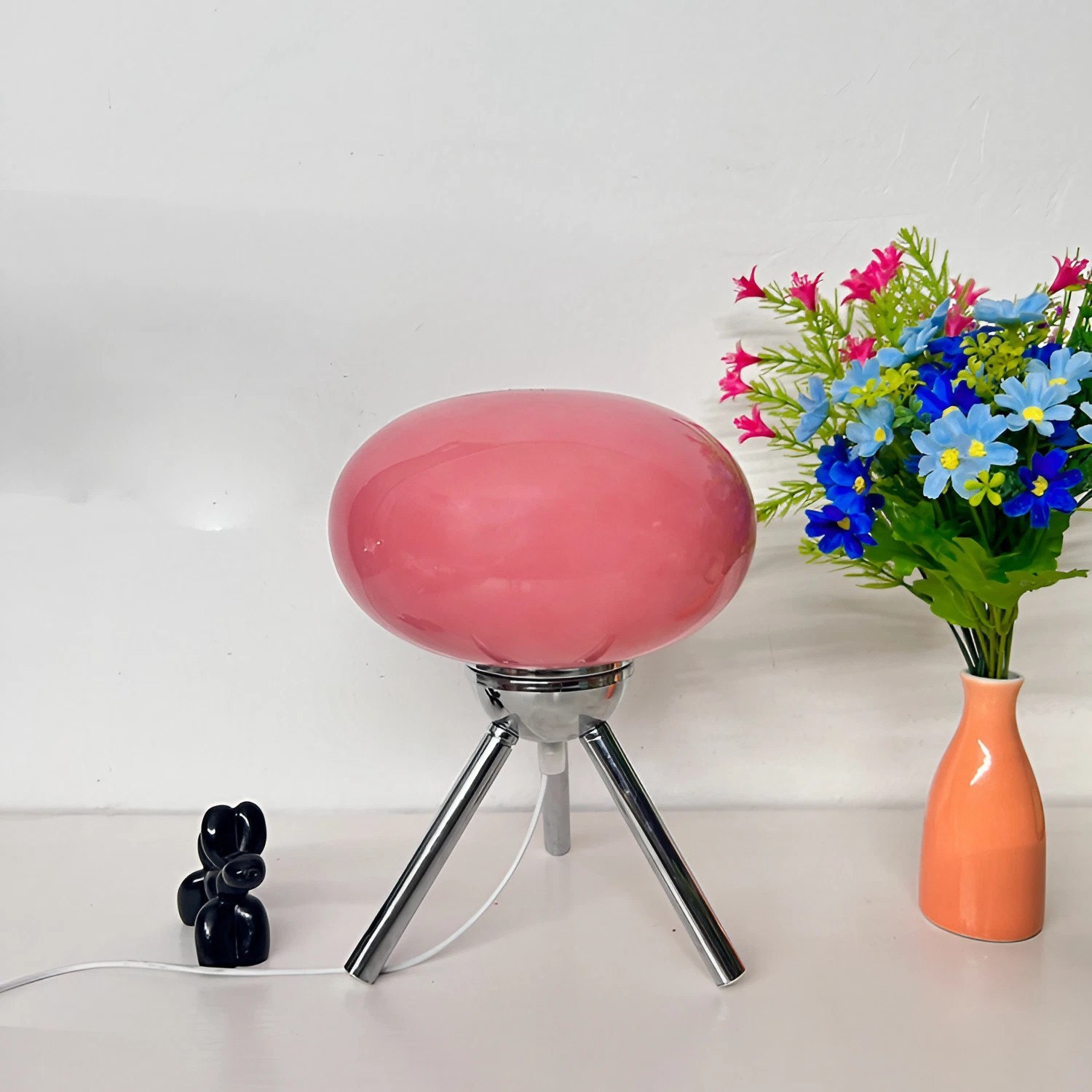 Bauhaus Tripod Glass Table Lamp S25