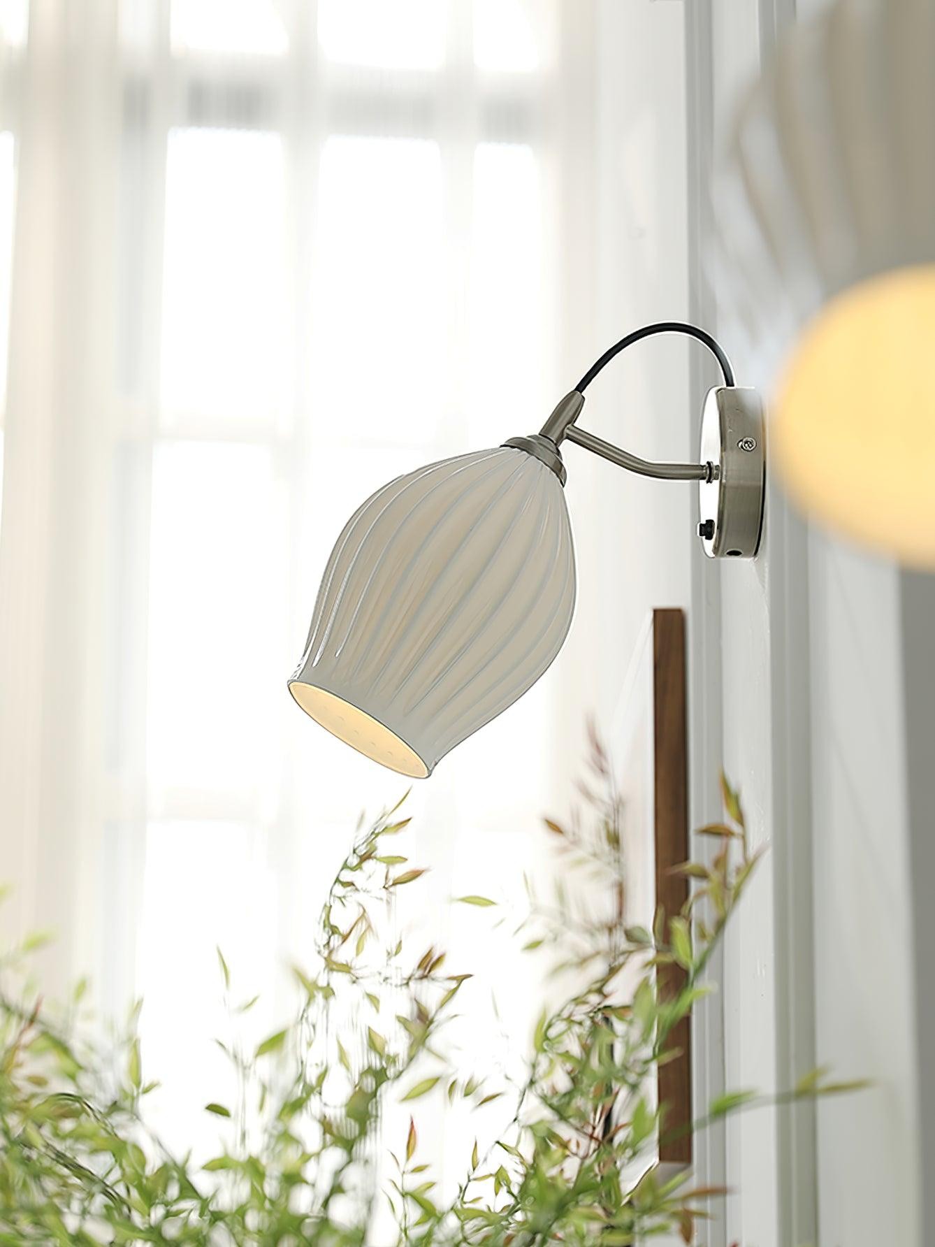 Cream Style Ceramic Ribbed Wall lamp M564