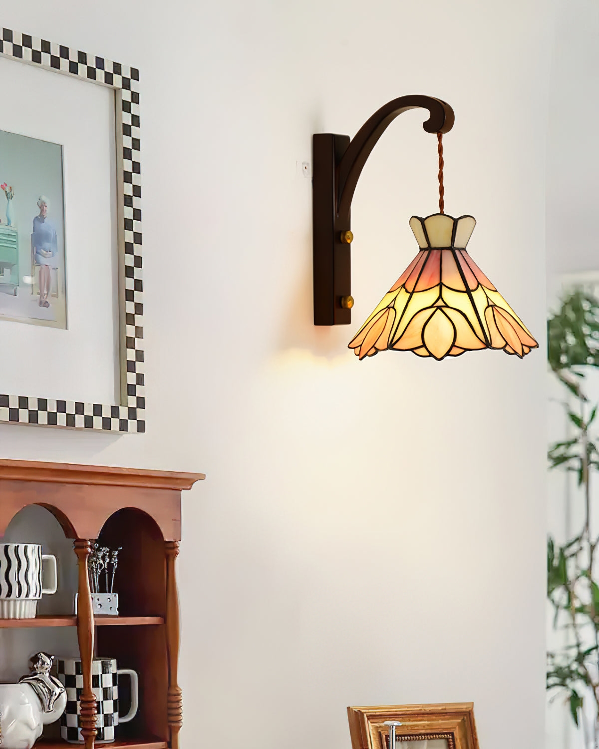 Serena Tiffany Plug In Wall Lamp T1284