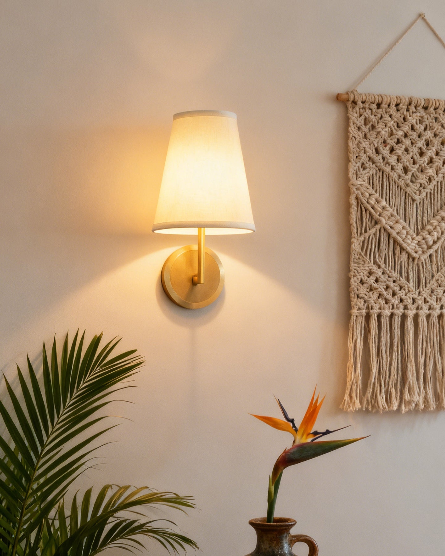 Ethereal Wall Lamp T1543