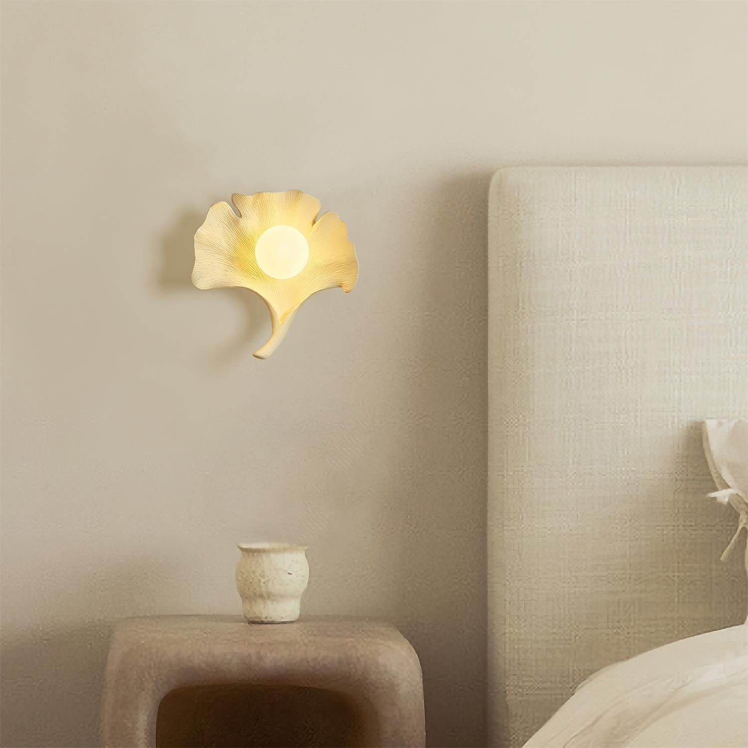 Vintage Ginkgo Leaf Resin Wall Lamp M157