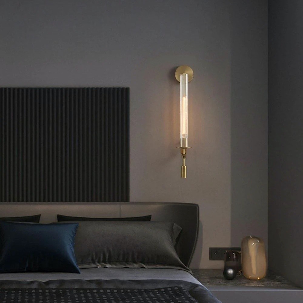 Ribbed Glass Wall Lamp with Slim Metal Base – Classic Meets Modern S229