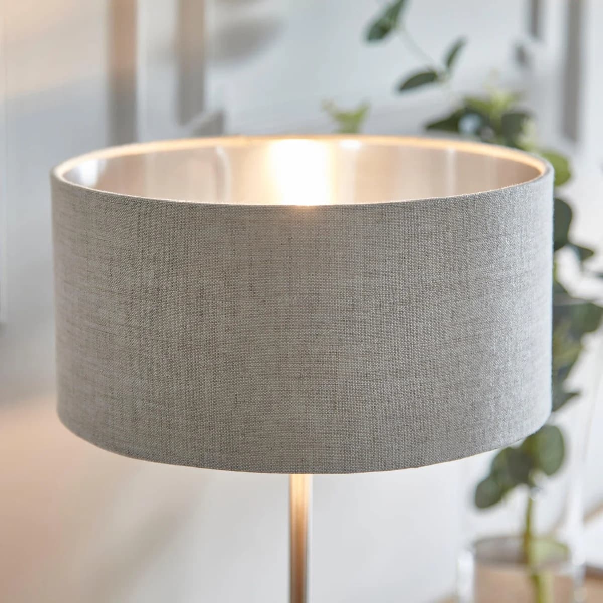 Tela 1‑Light and 3‑Light Table Lamp - Modern Linen & Metal for Bedside or Living Room T847