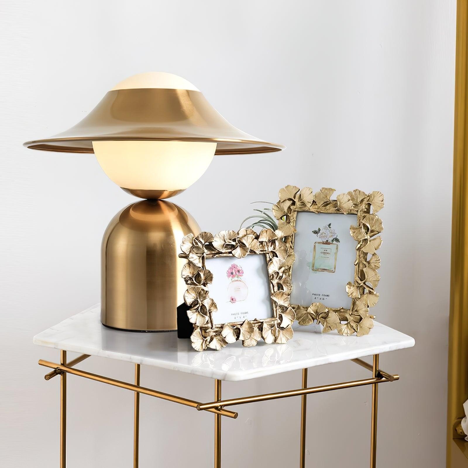Nordic Creative Metal Disc Table Lamp M472