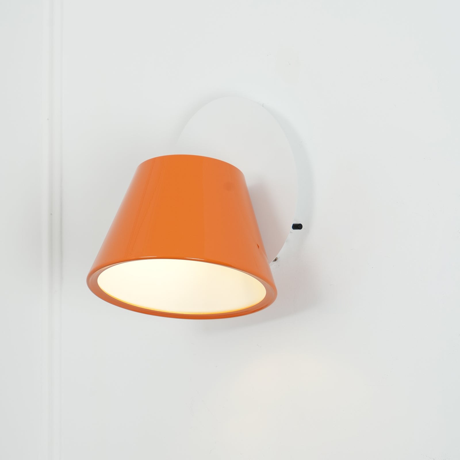 Simple Bedroom Bedside Reading Wall Lamp M168
