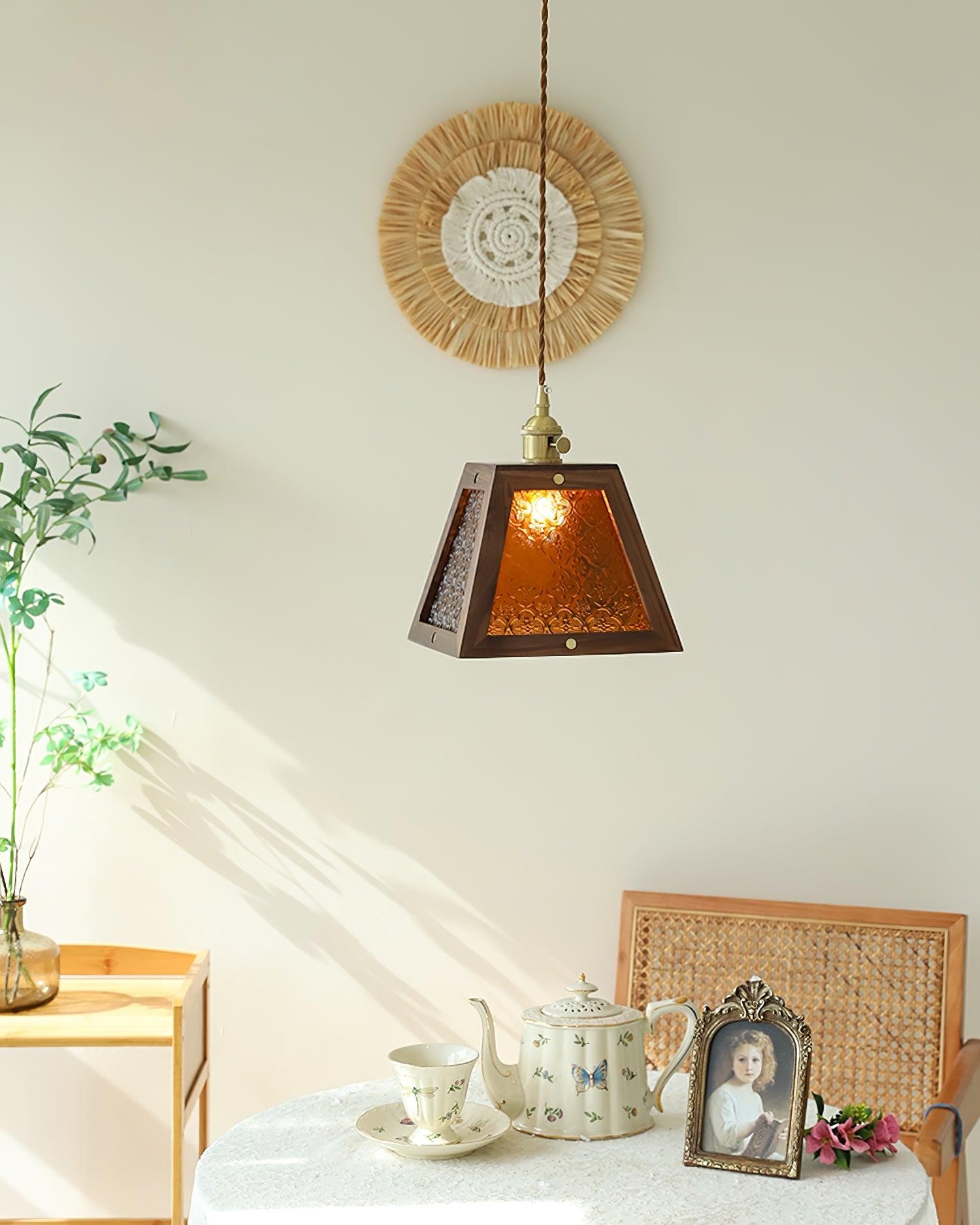 Retro Pattern Glass Pendant Lamp M295