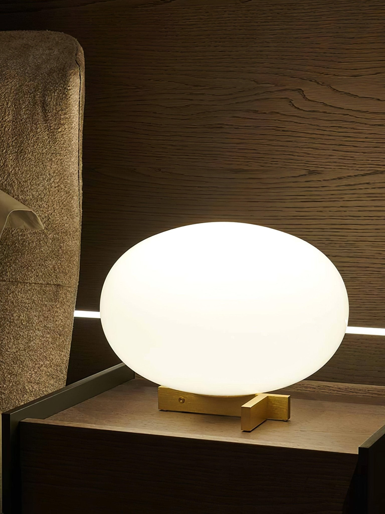 Creative Track Ball-shaped Table Lamp M521
