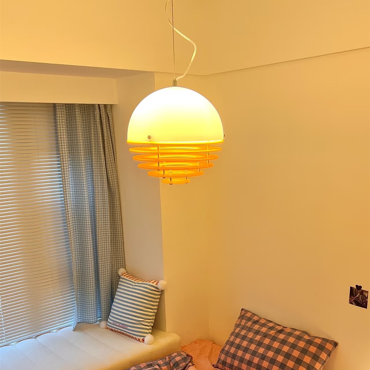 Bauhaus Sunset Pendant Lamp - Warm Ambient Lighting for Living Room S213