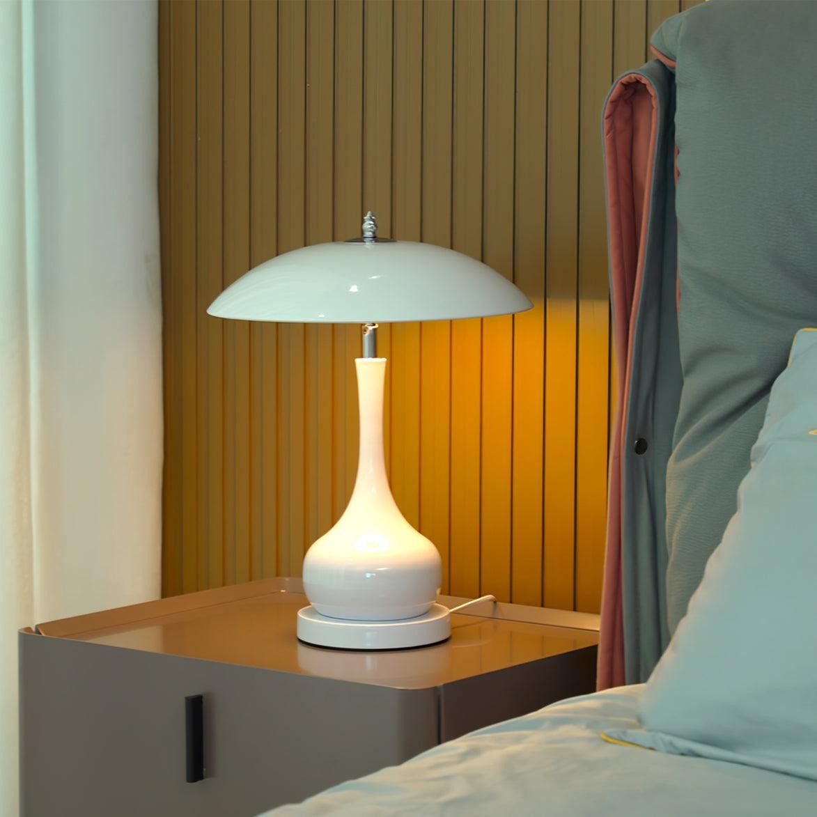 Elegant Curved Table Lamp M302