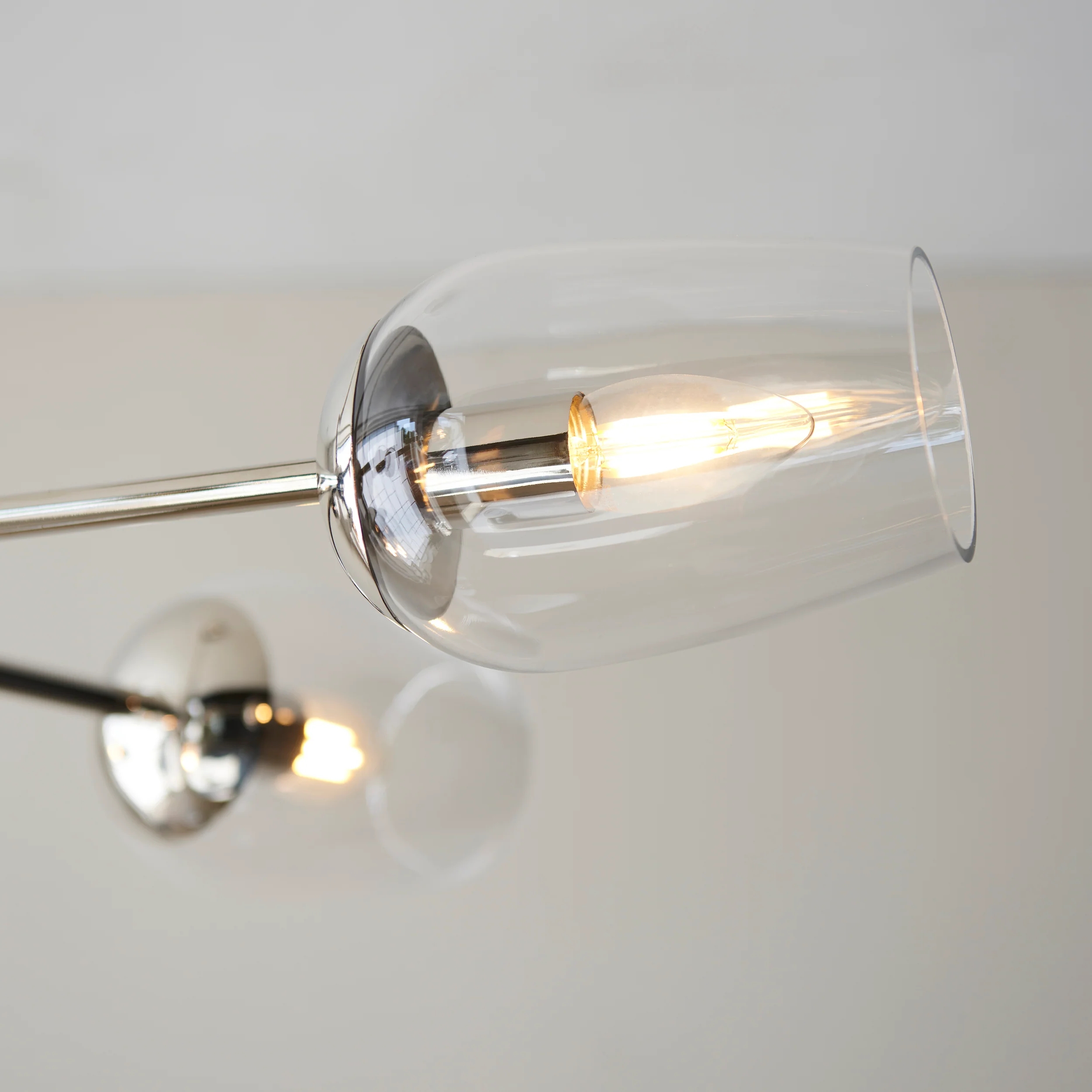 Serion Glass 6-Light Pendant Light - Modern Pendant with Clear Glass Shades for Living Room T955