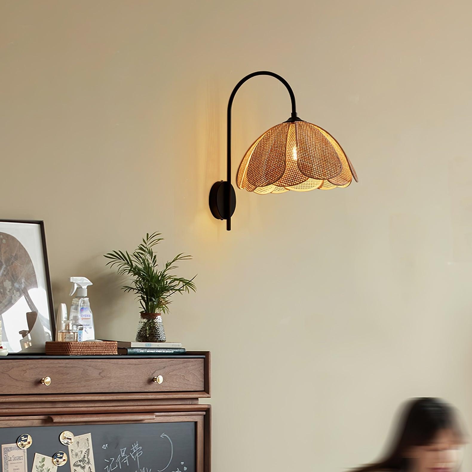 Rattan Petal Wall Lamp M512