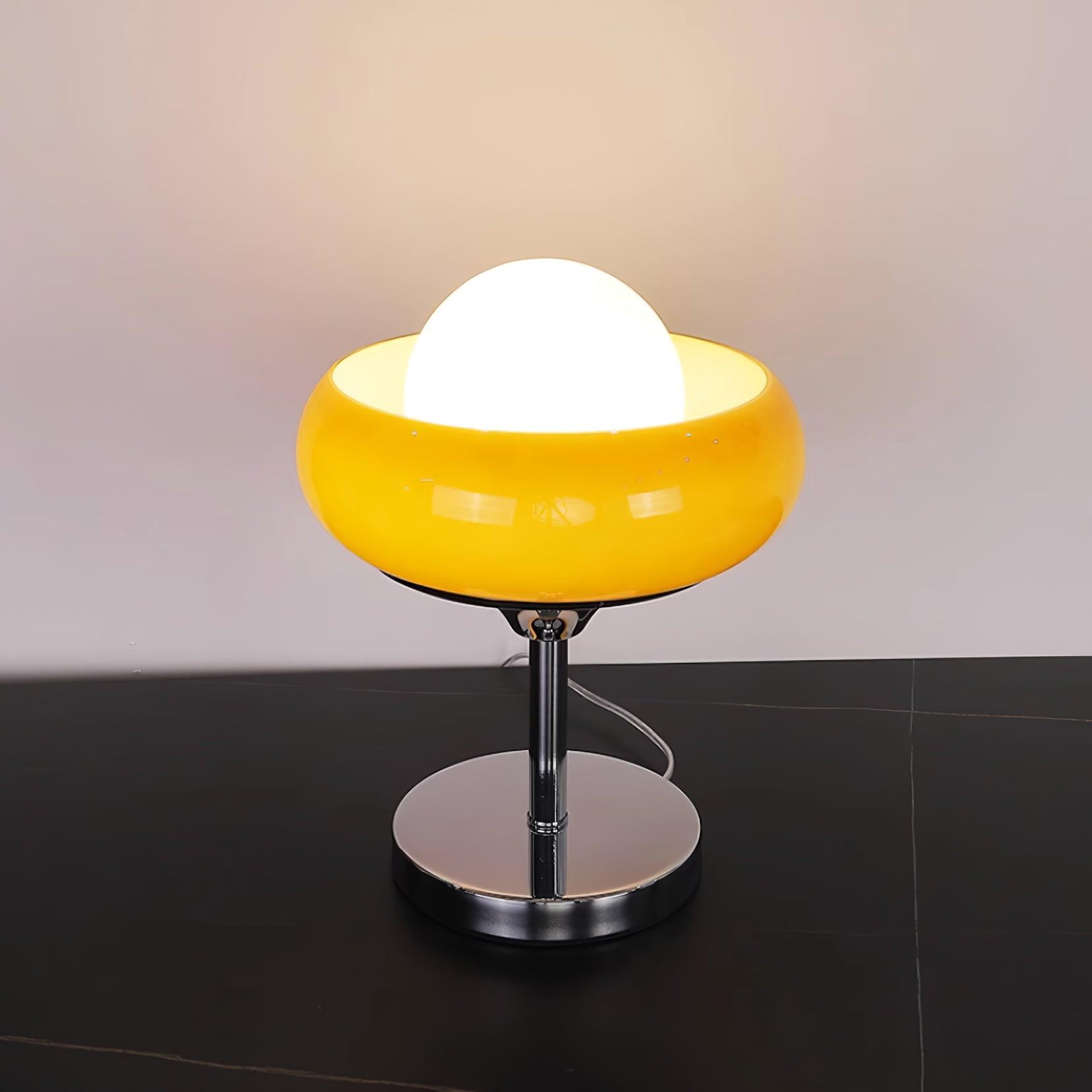 Vintage Cream Table Lamp for Bedroom M54