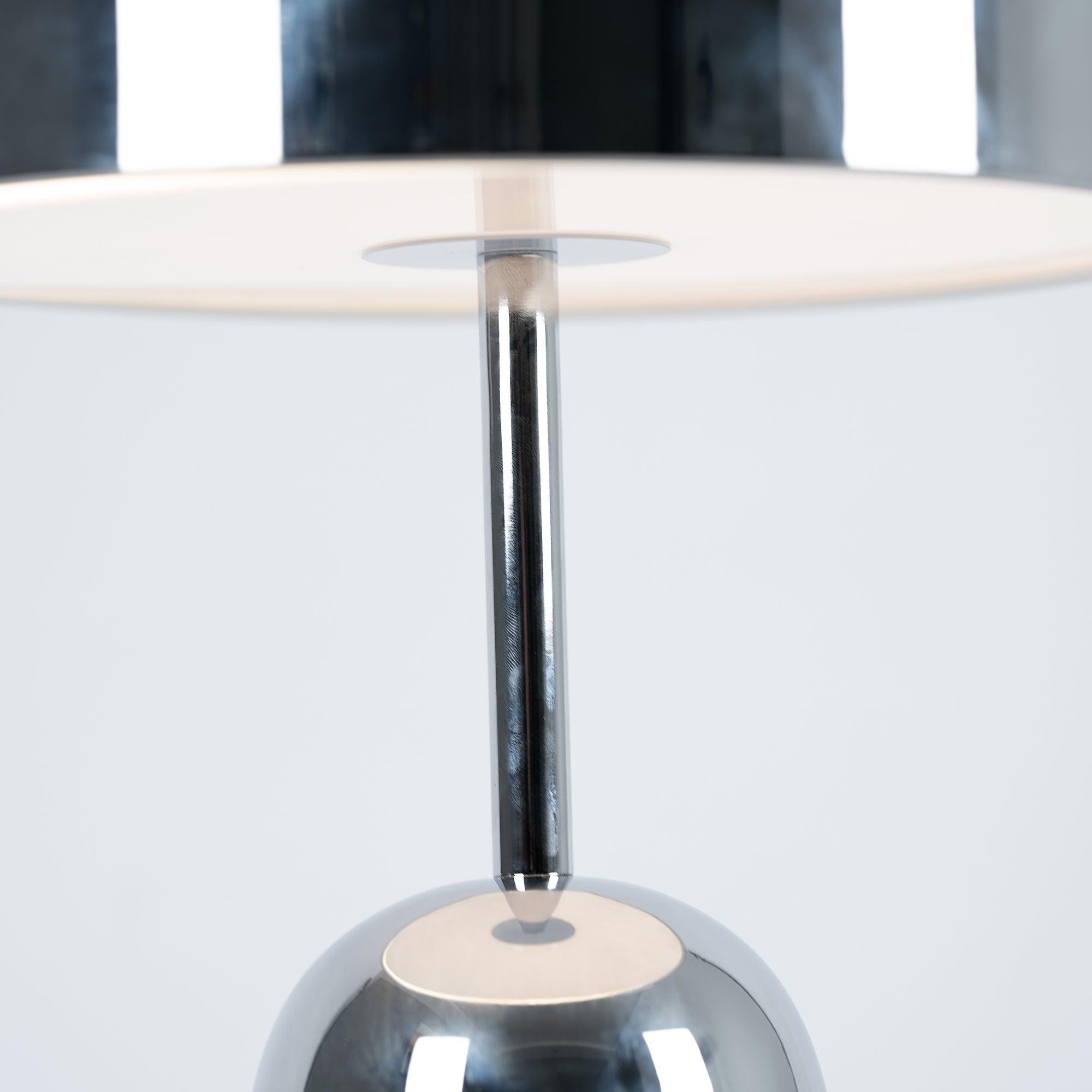 Bell Table Light T041