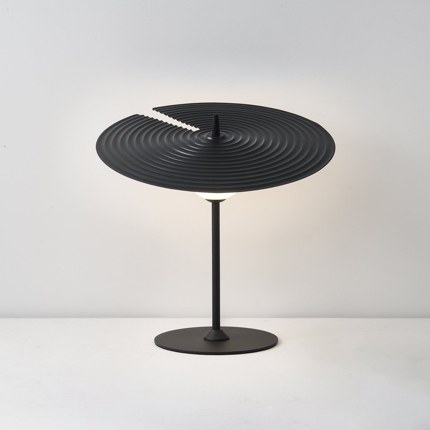 Modern Classic Record Table Lamp G39