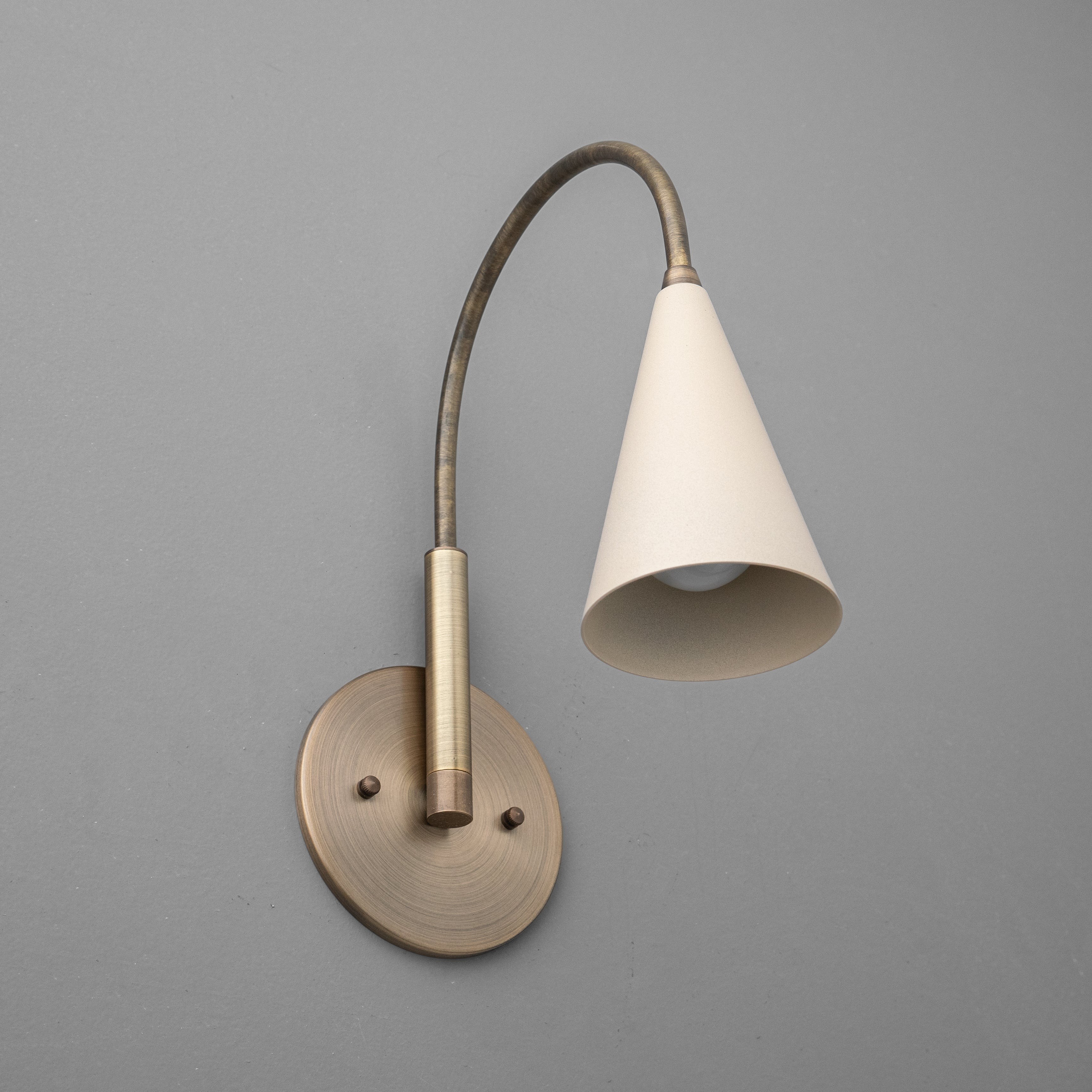 Curva Elegant Arc Cone Wall Sconce - Contemporary Reading Nook Wall Lighting T394