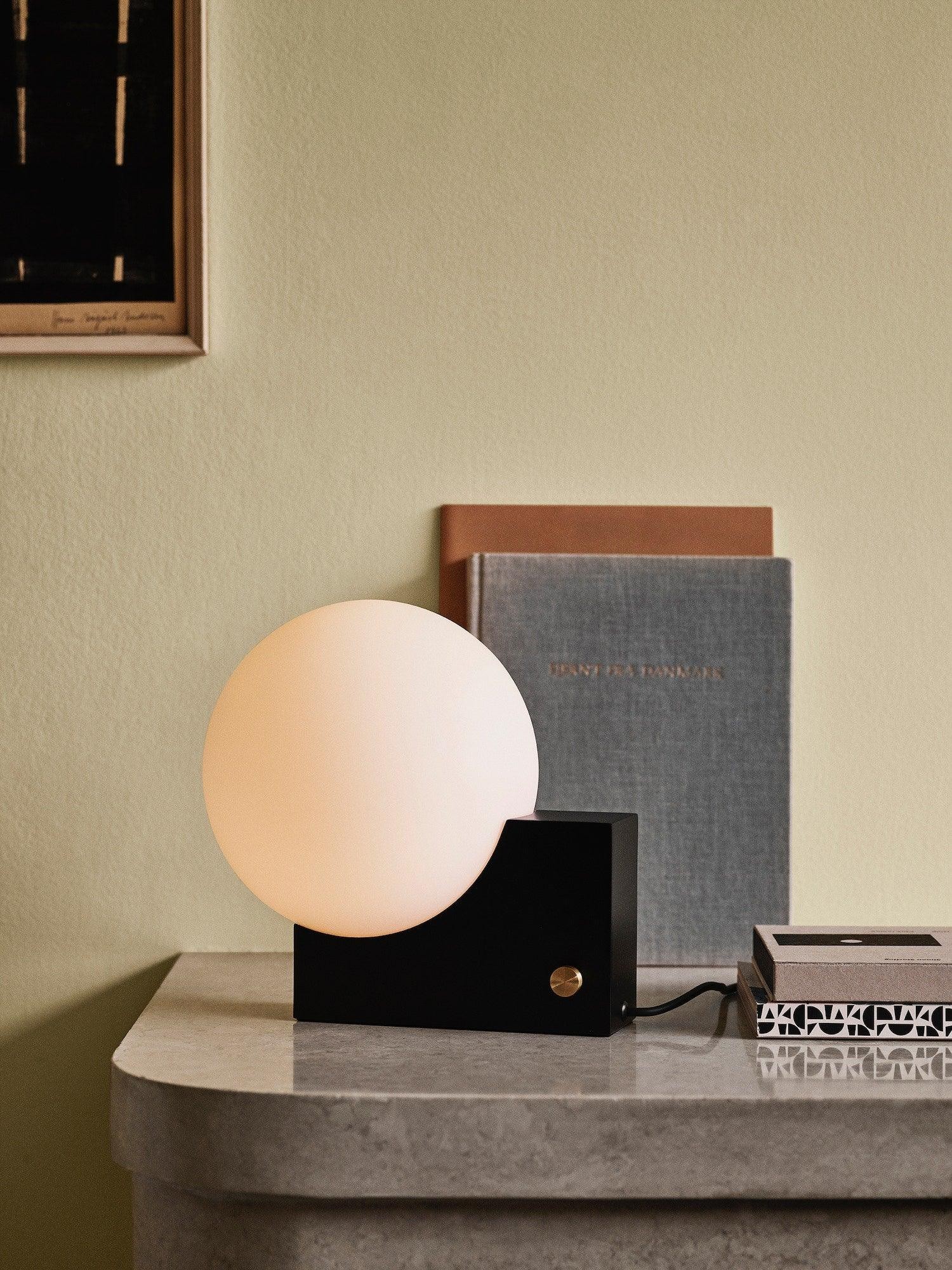 Geometric Lamp Base Glass Globe Table Lamp M362