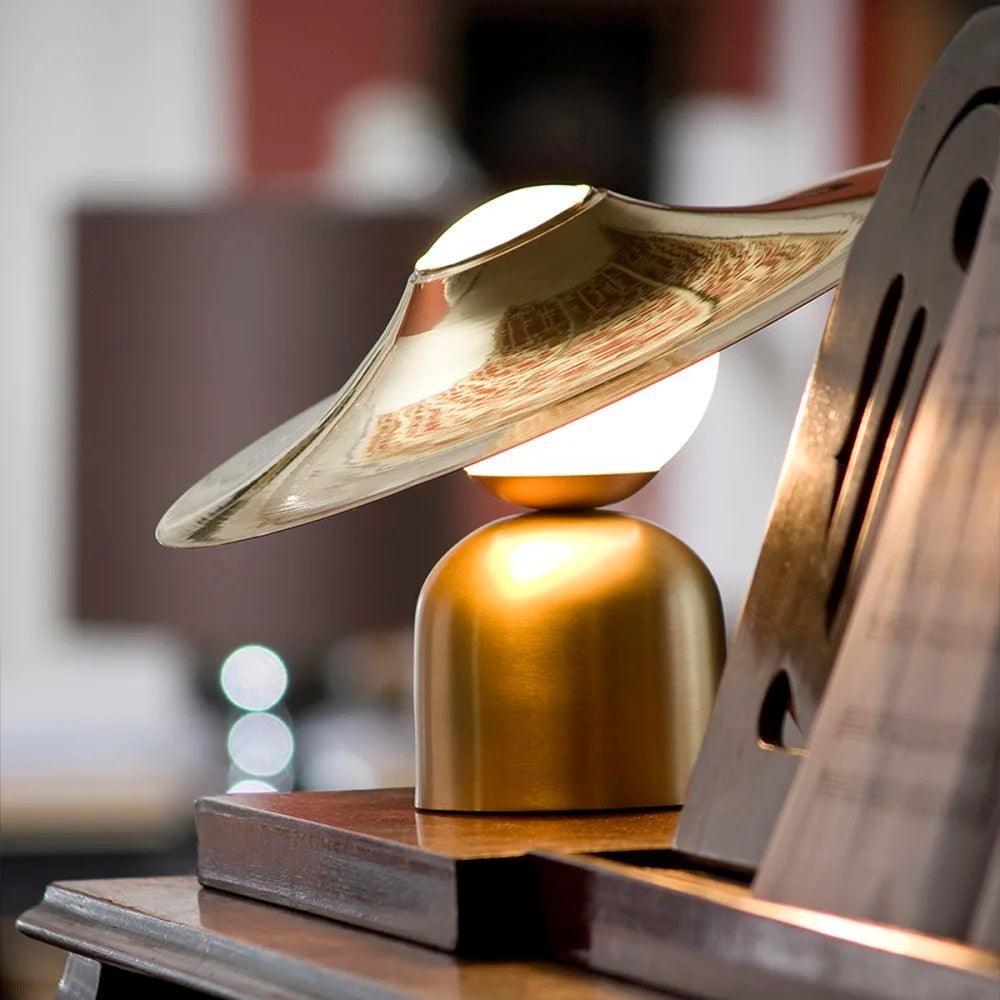 Nordic Creative Metal Disc Table Lamp M472