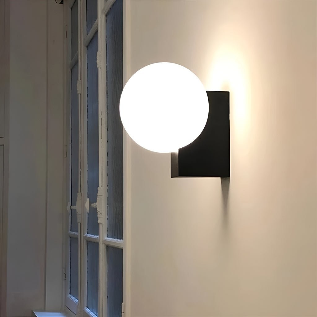Minimalist Spherical Wall Lamp M444