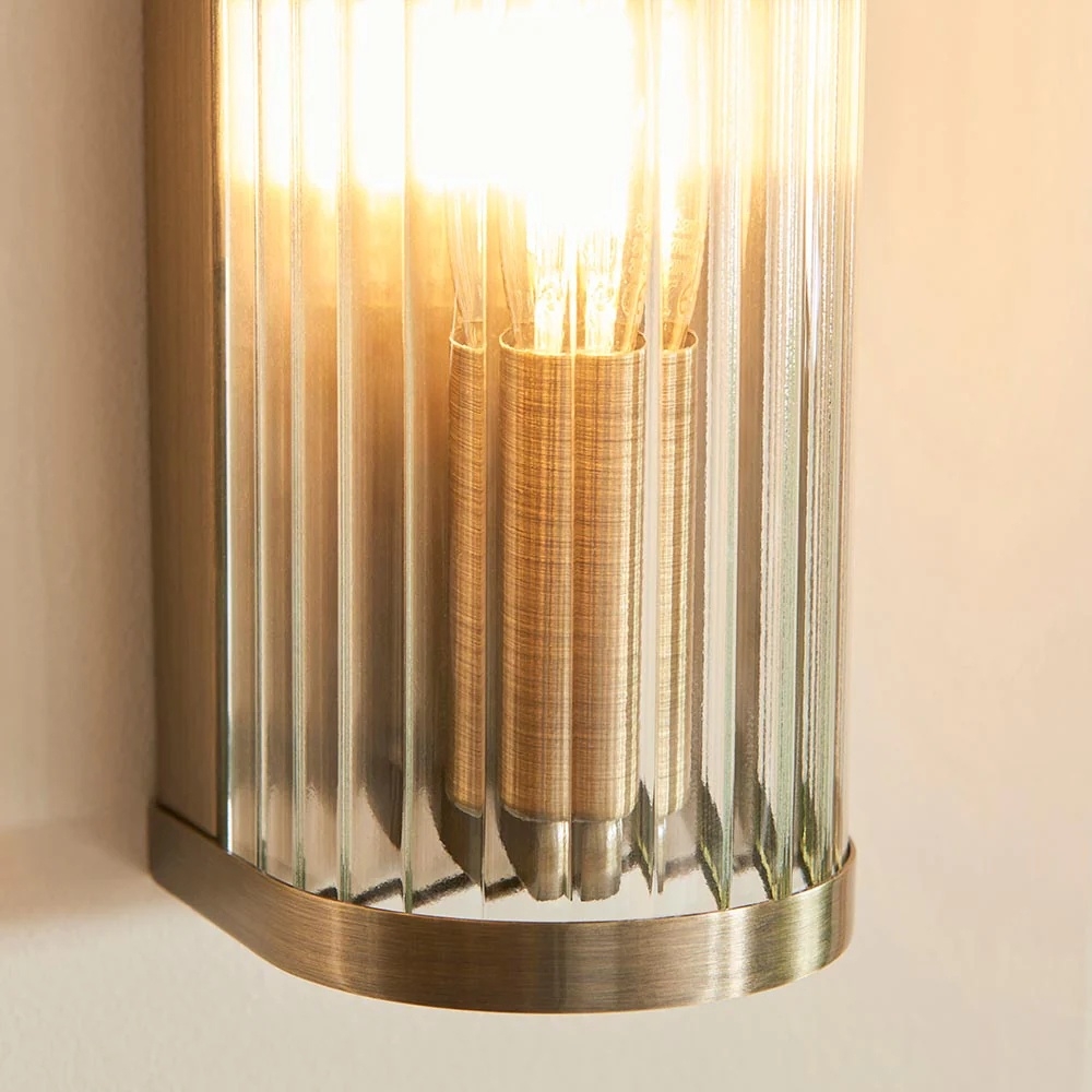 RibGlow Art Deco Ribbed Glass Wall Light - Vintage-Inspired Sconce for Living Room T841