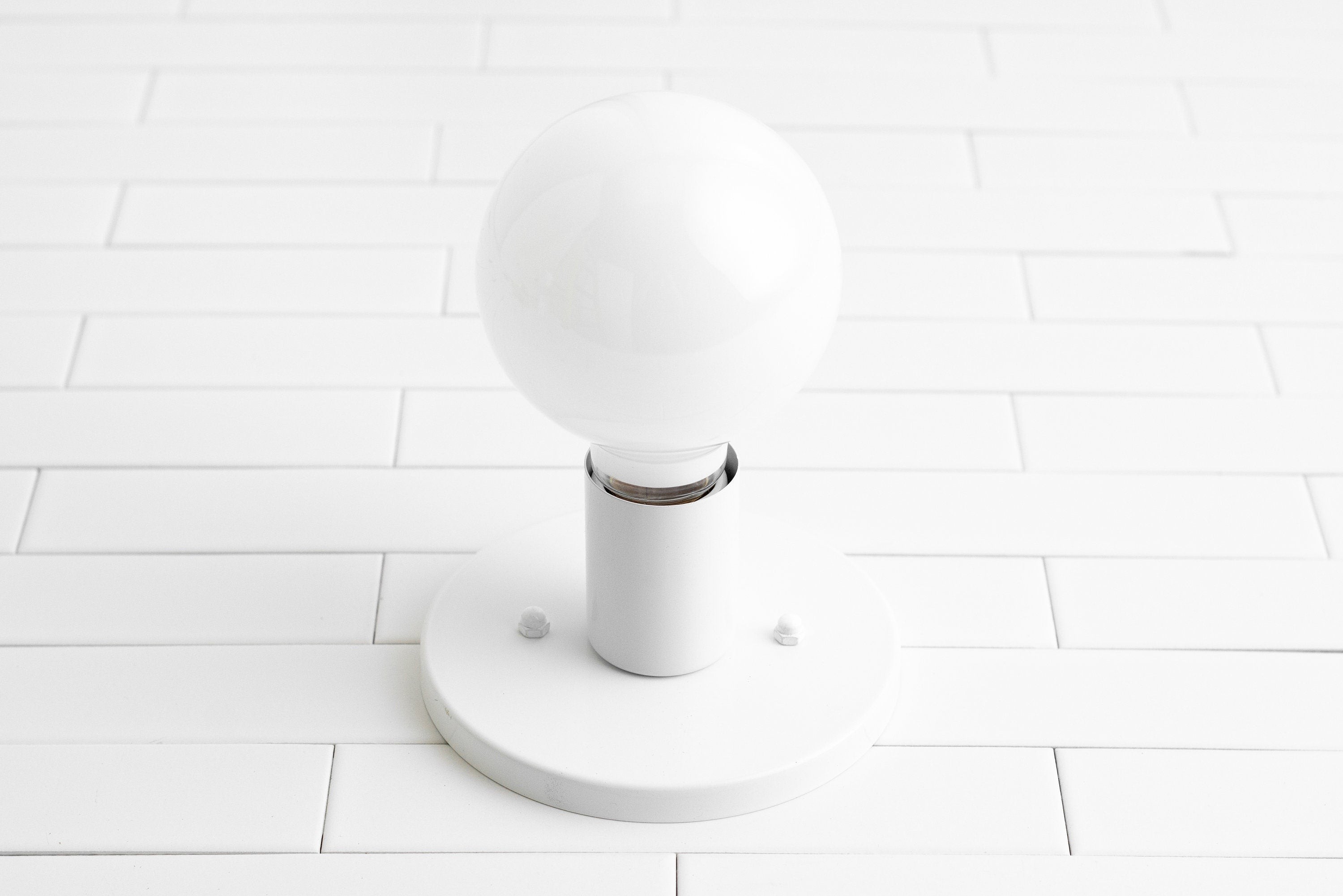 Glorica Glass Minimalist Wall Sconce - Versatile Modern Light For Any Room T333