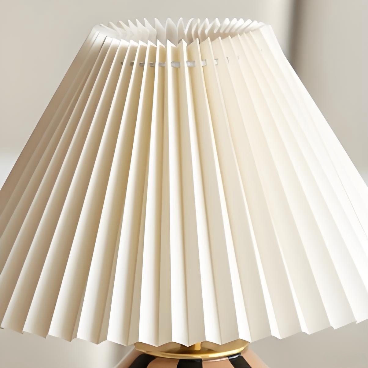 Undara Decorative Table Lamp – Fabric Shade Glass Base for Home T591