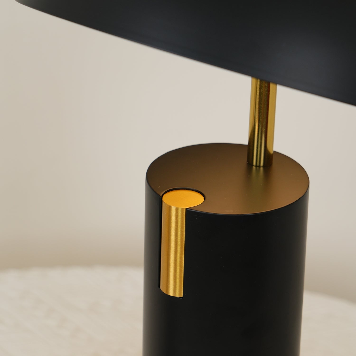 Avo Table Lamp T1674