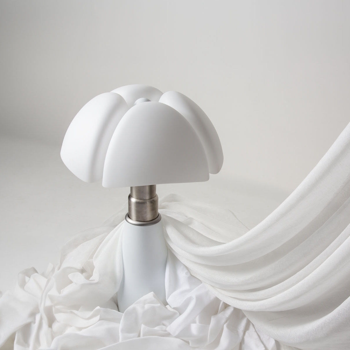 Petalica Table Lamp T1384