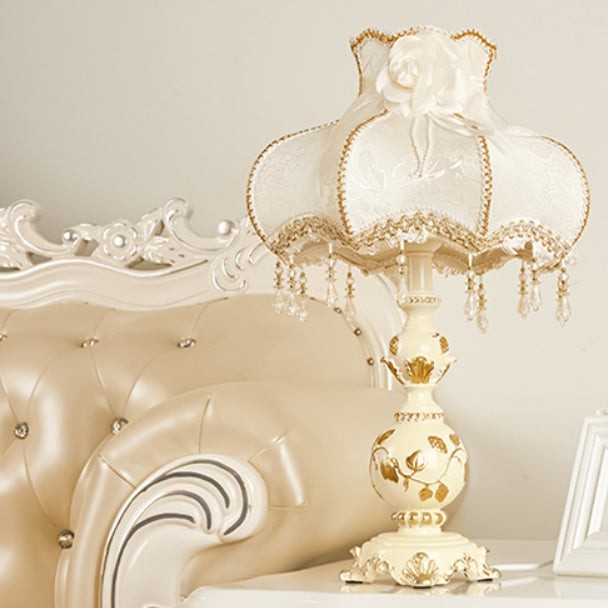Classic European Vase Base Resin Fabric Table Lamp M09