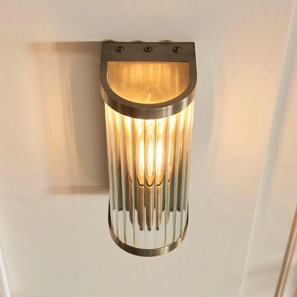 RibGlow Art Deco Ribbed Glass Wall Light - Vintage-Inspired Sconce for Living Room T841