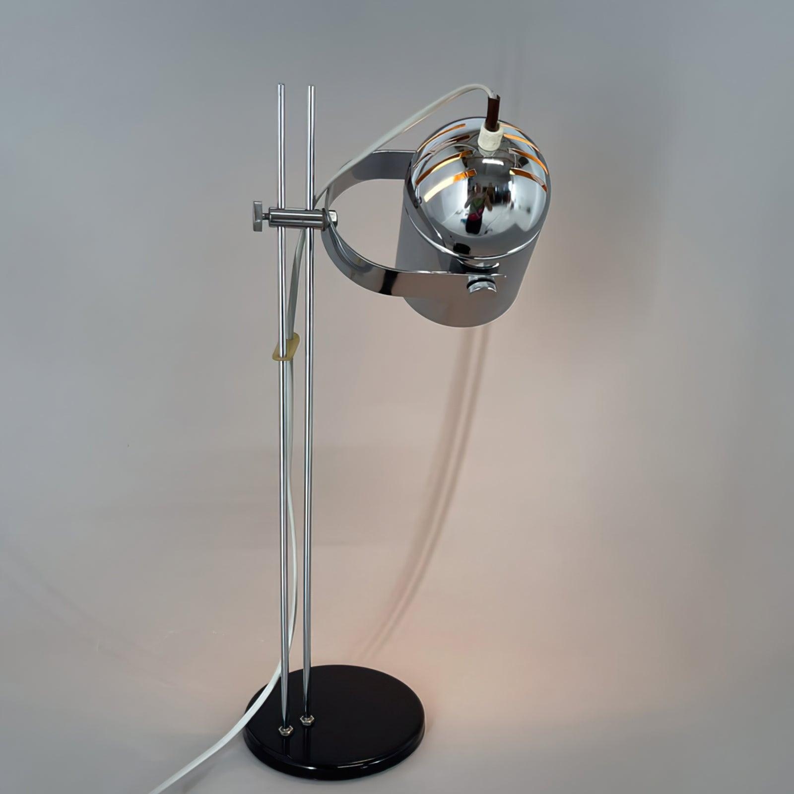 Adjusta Liftable Desk Lamp T1594