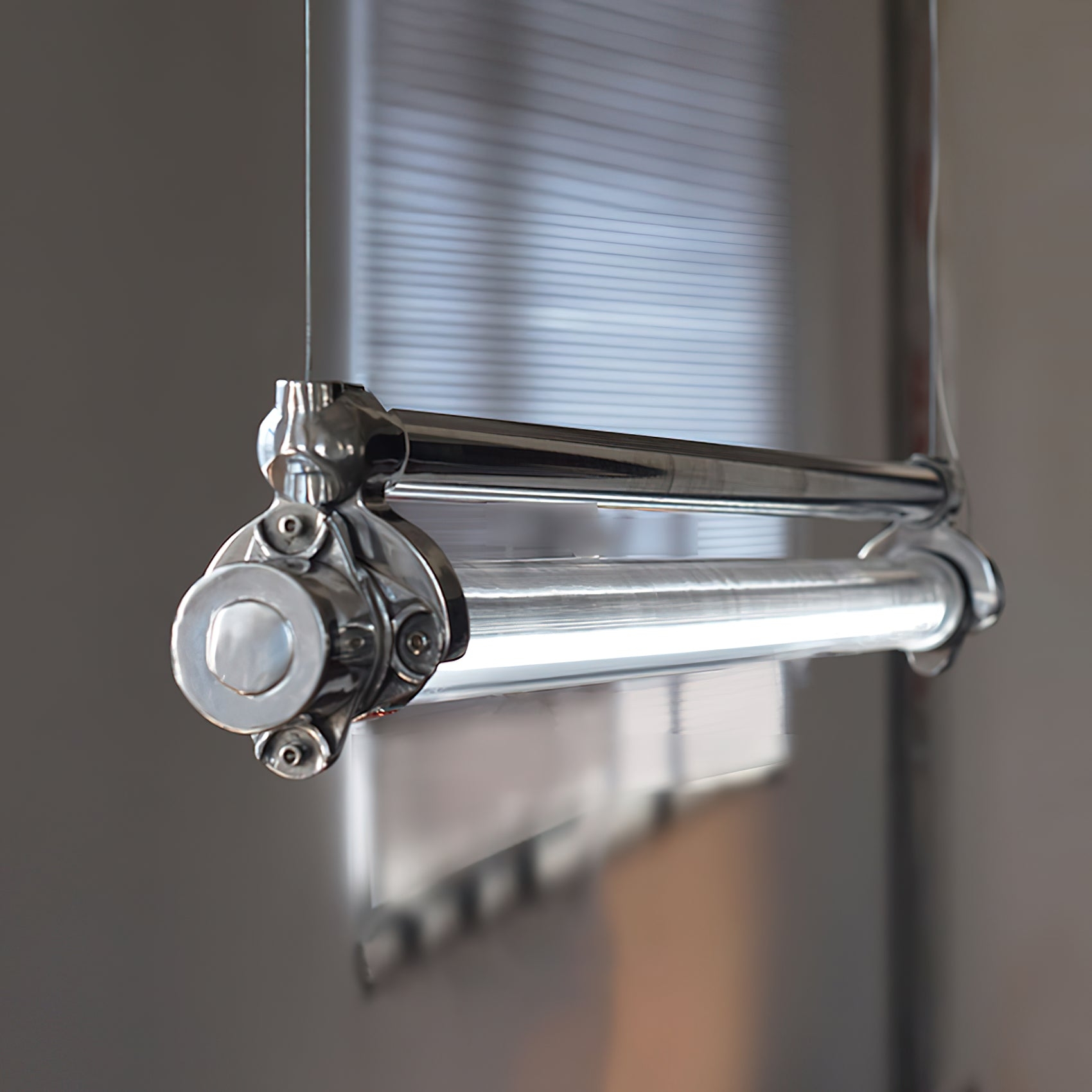 DDR Industrial Tube Pendant Light T1708