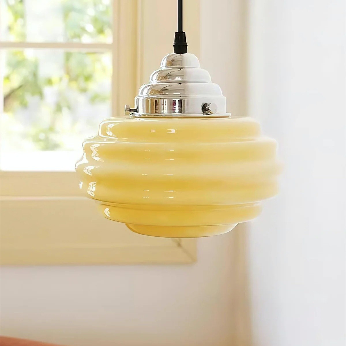Vintage Ribbed Pendant Light – Glass & Metal Soft Illumination S235