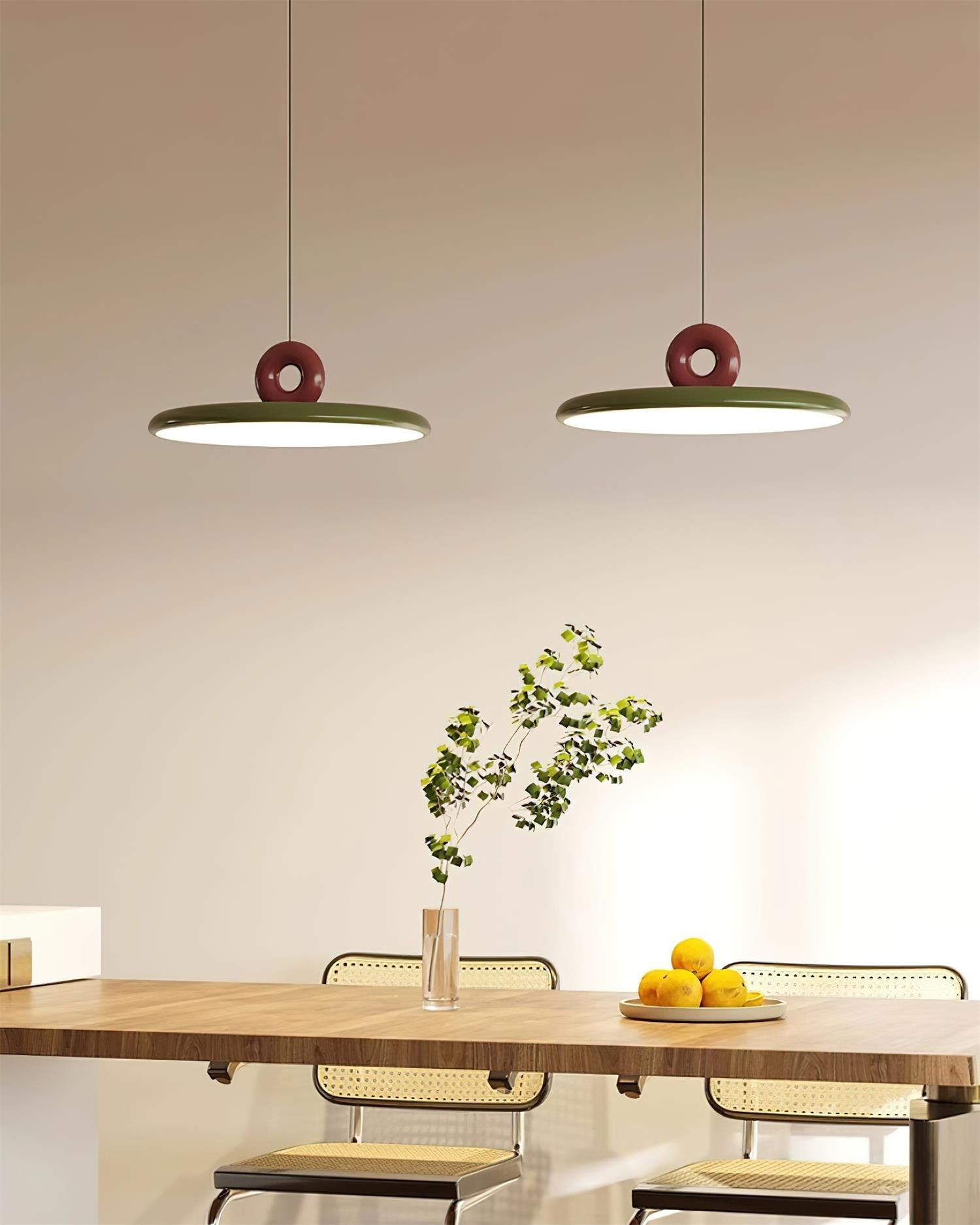 Cream Style Vertical Flying Saucer Pendant Lamp M167