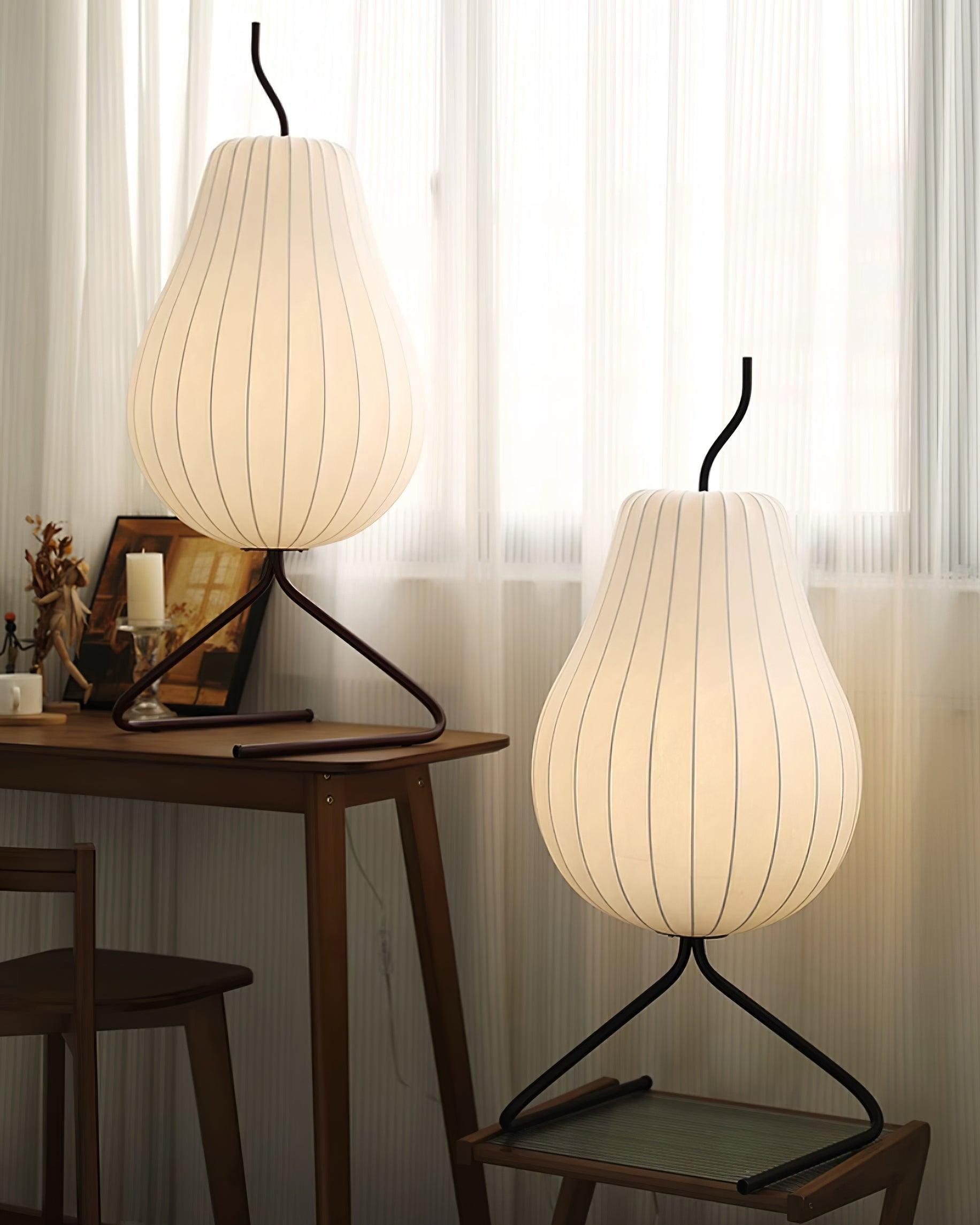 Pear-shaped Shite Floor Lamp Suitable For Living Room M519