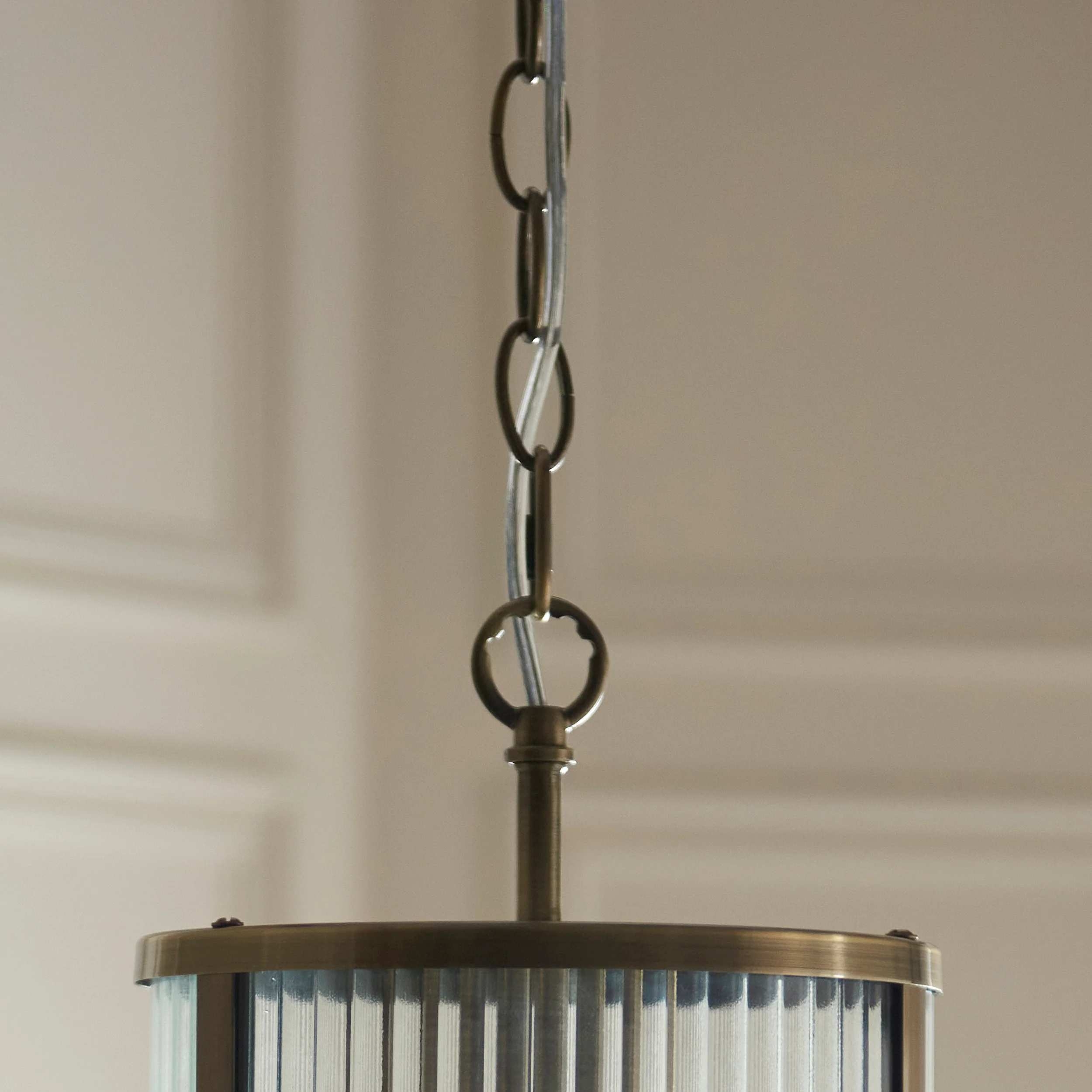 RibGlow Ribbed Glass Pendant Light - Antique Style Pendant Light for Dining Room T848