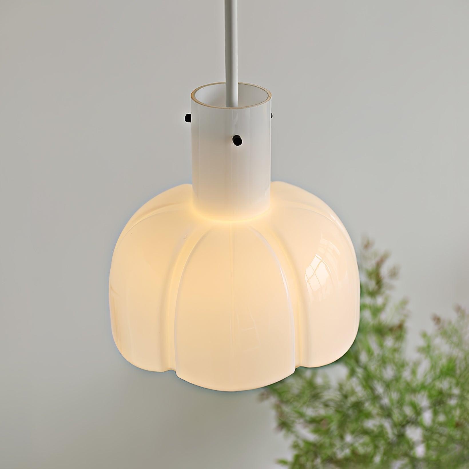 Medieval Style Glass Bud Pendant Lamp M352