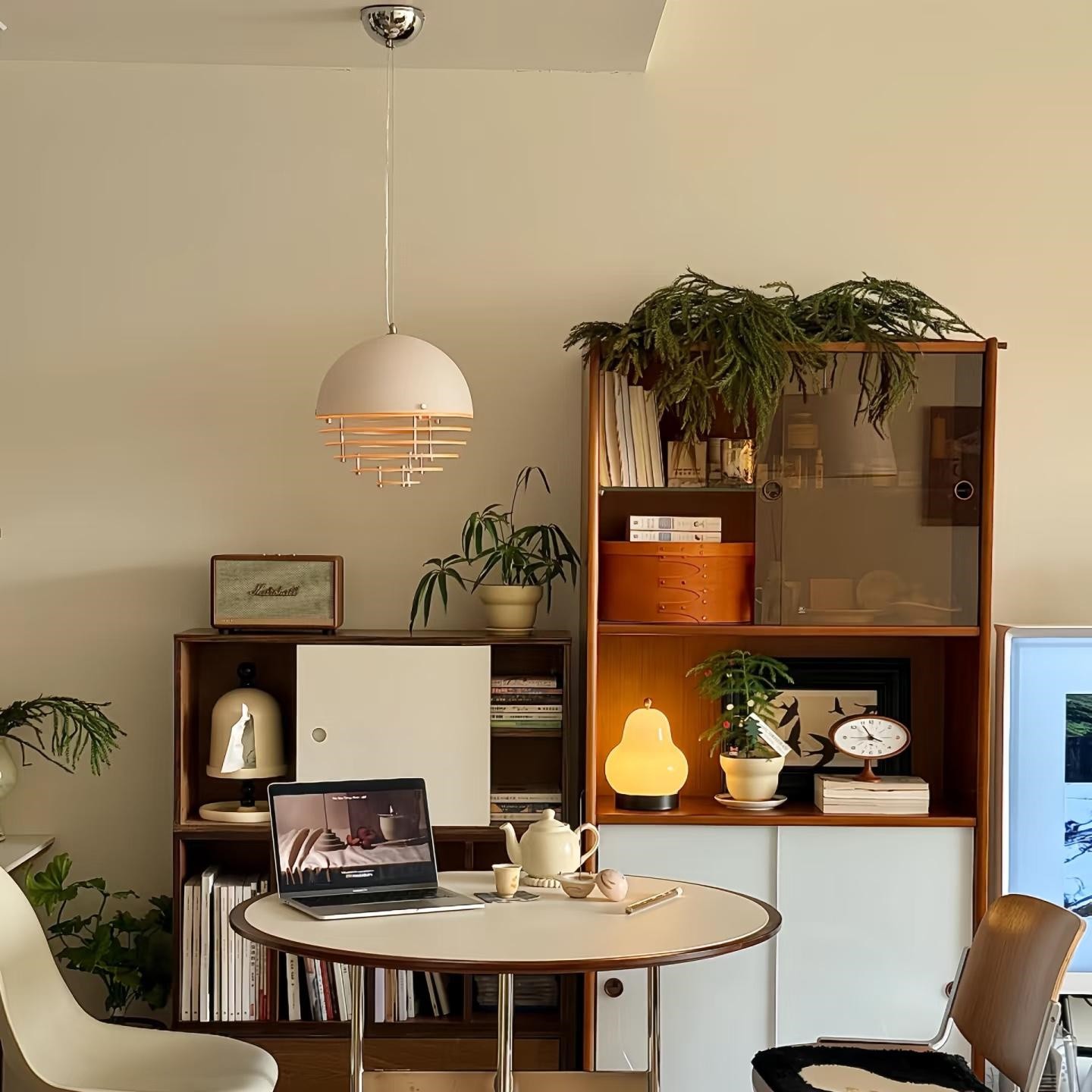 Bauhaus Sunset Pendant Lamp - Warm Ambient Lighting for Living Room S213