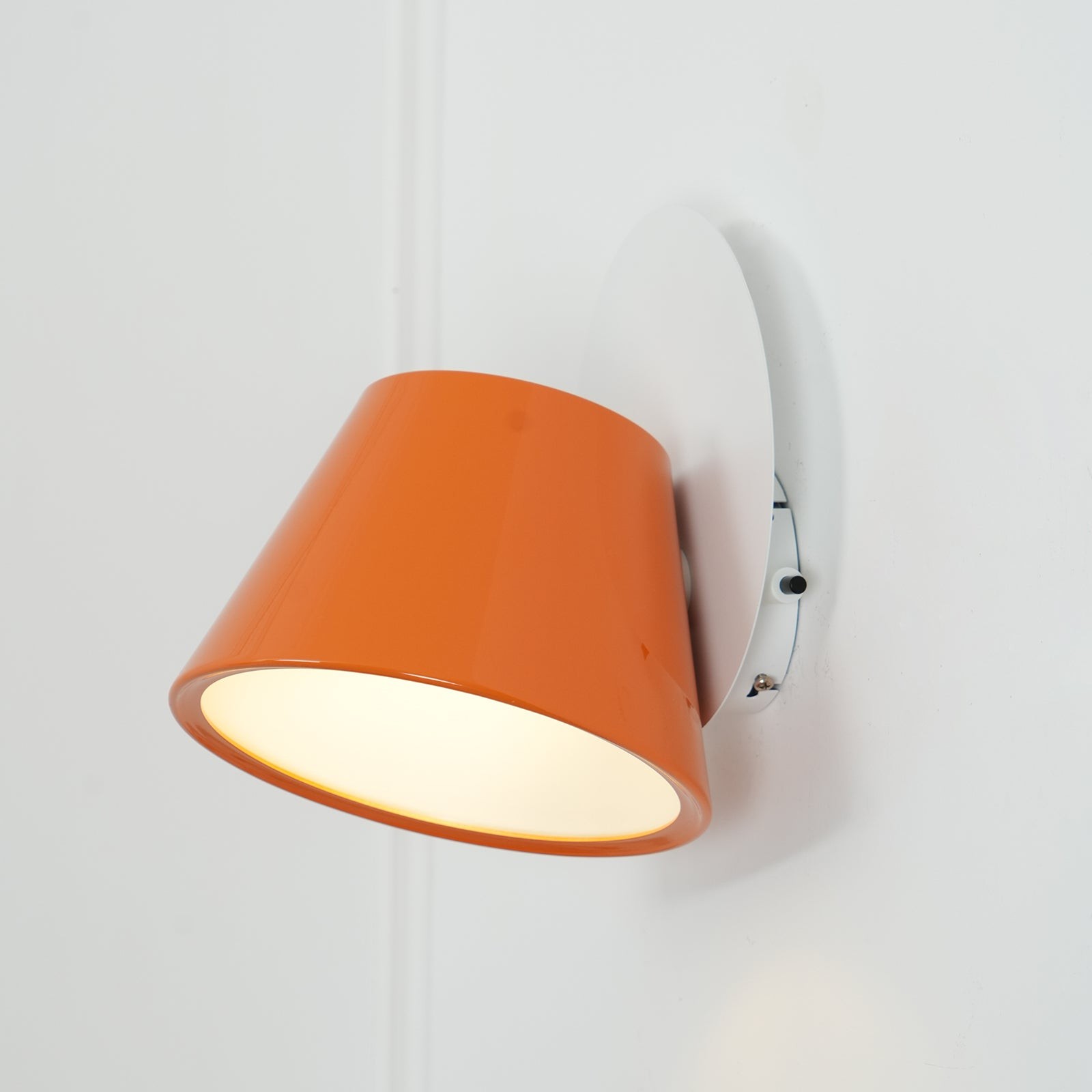 Simple Bedroom Bedside Reading Wall Lamp M168