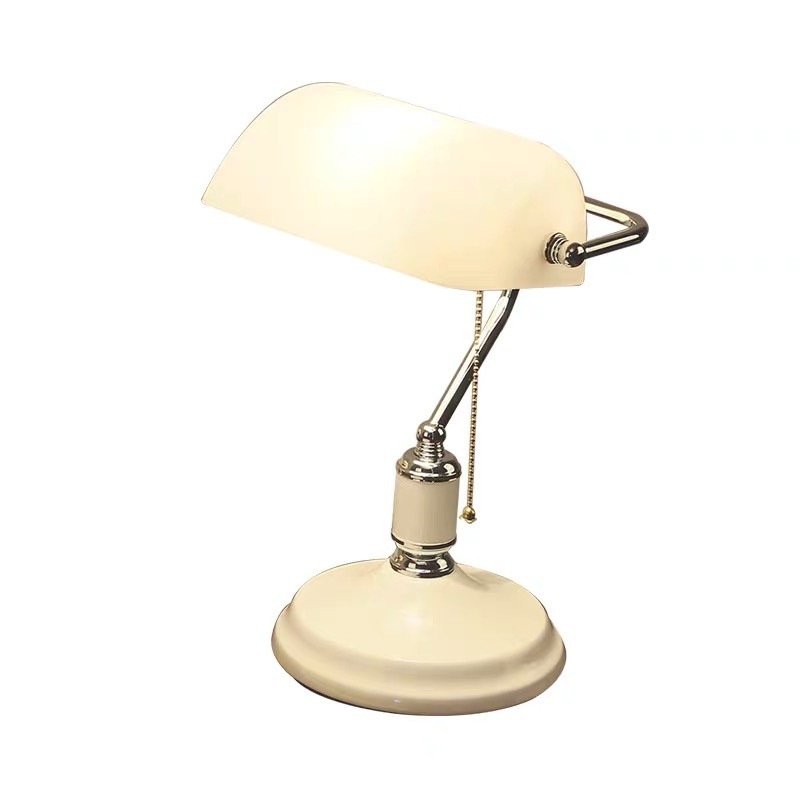 Nostalgic Vintage Table Lamp
