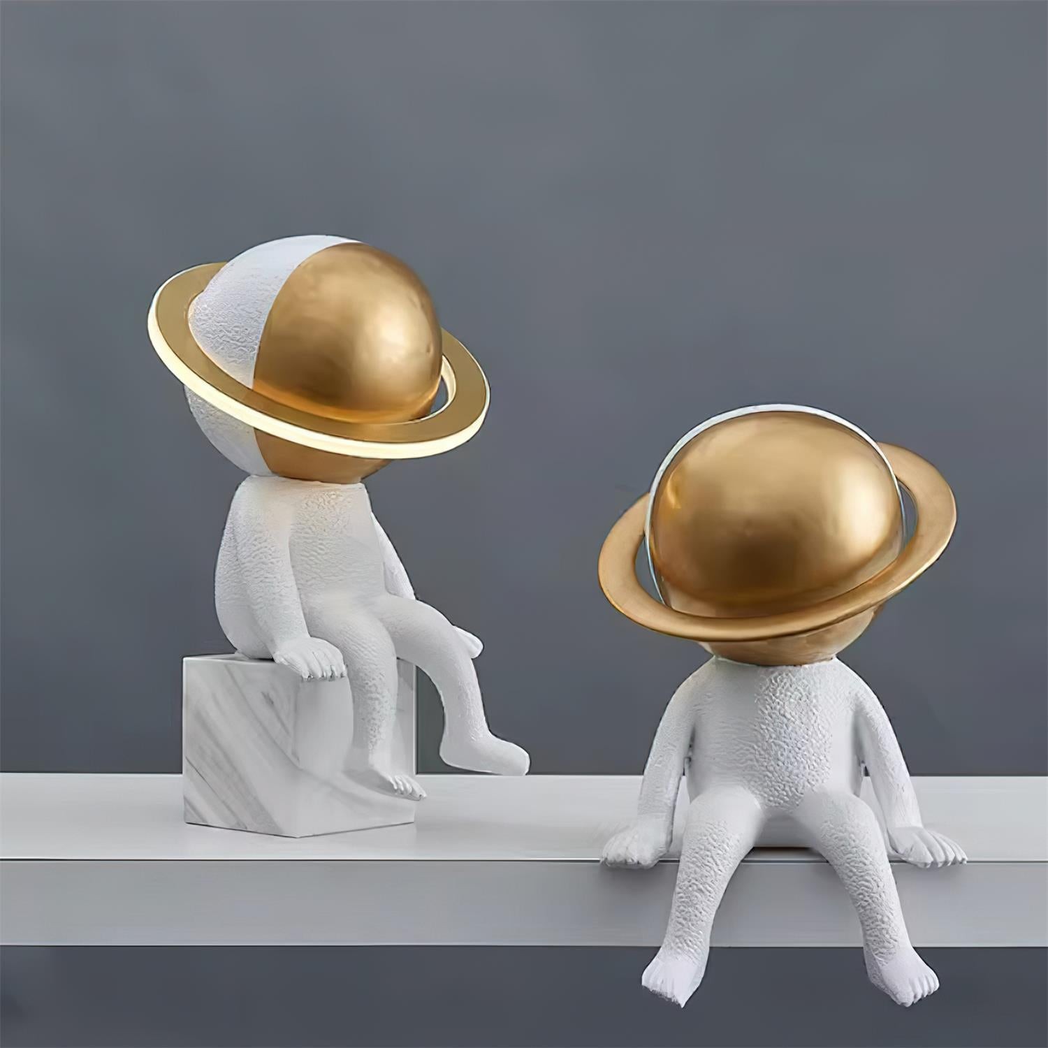 Modern Space Astronaut Resin Table Lamp M303