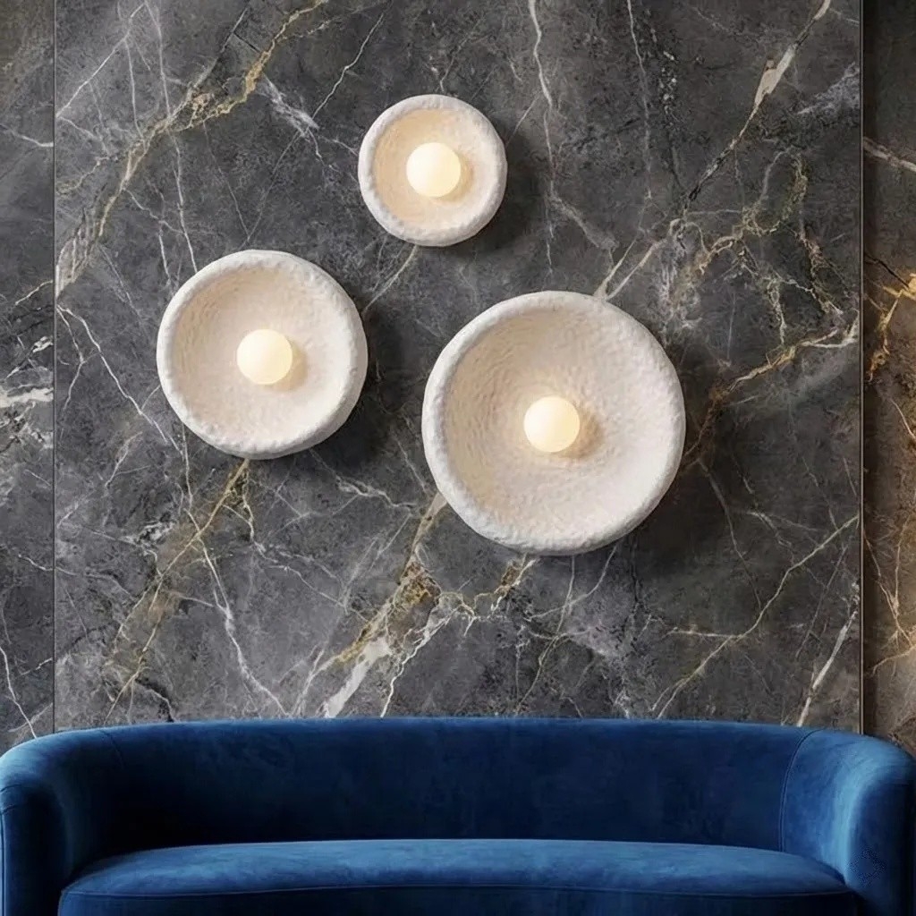 Minimalist Elegance White Resin Wall Sconce S374