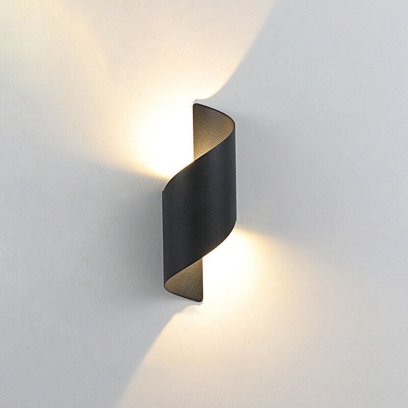 Modern Curl Twisted LED Wall Light M38