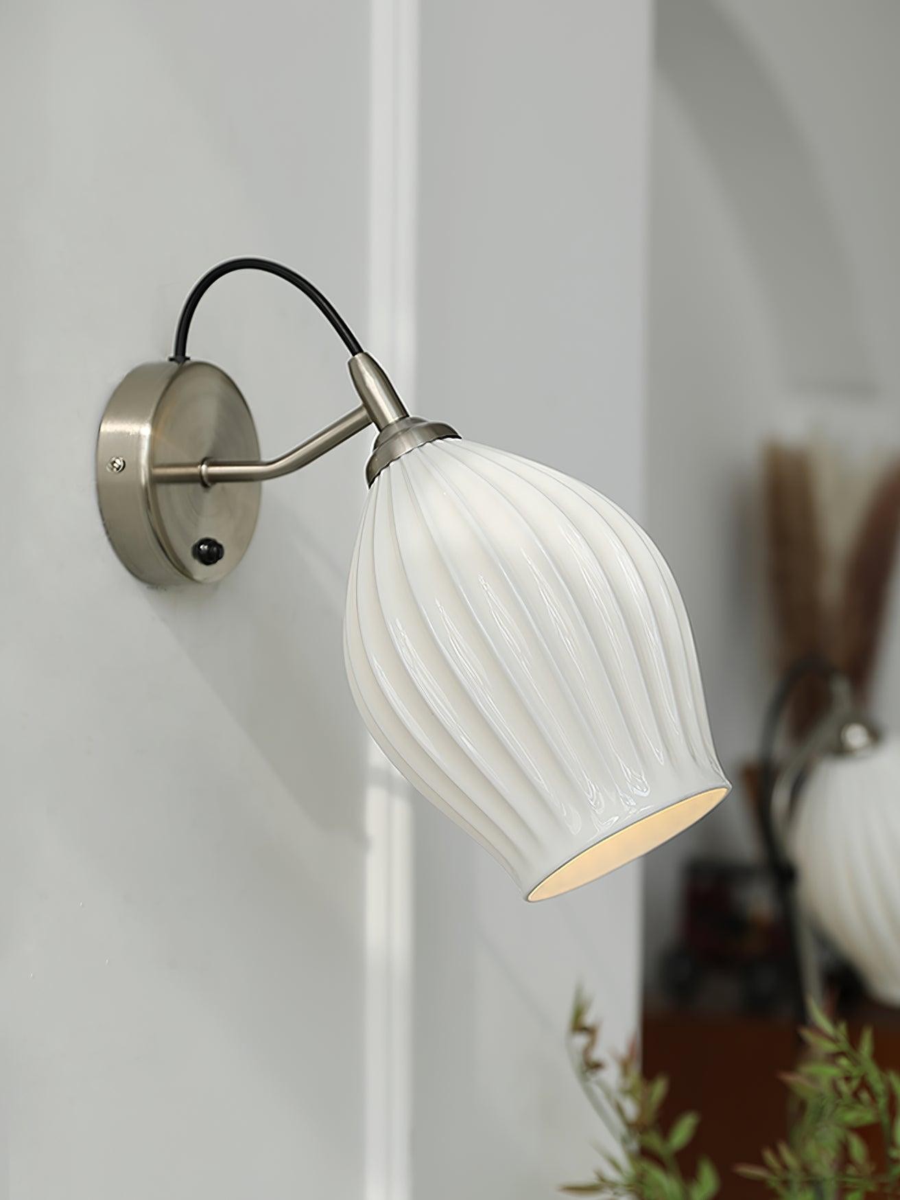 Cream Style Ceramic Ribbed Wall lamp M564