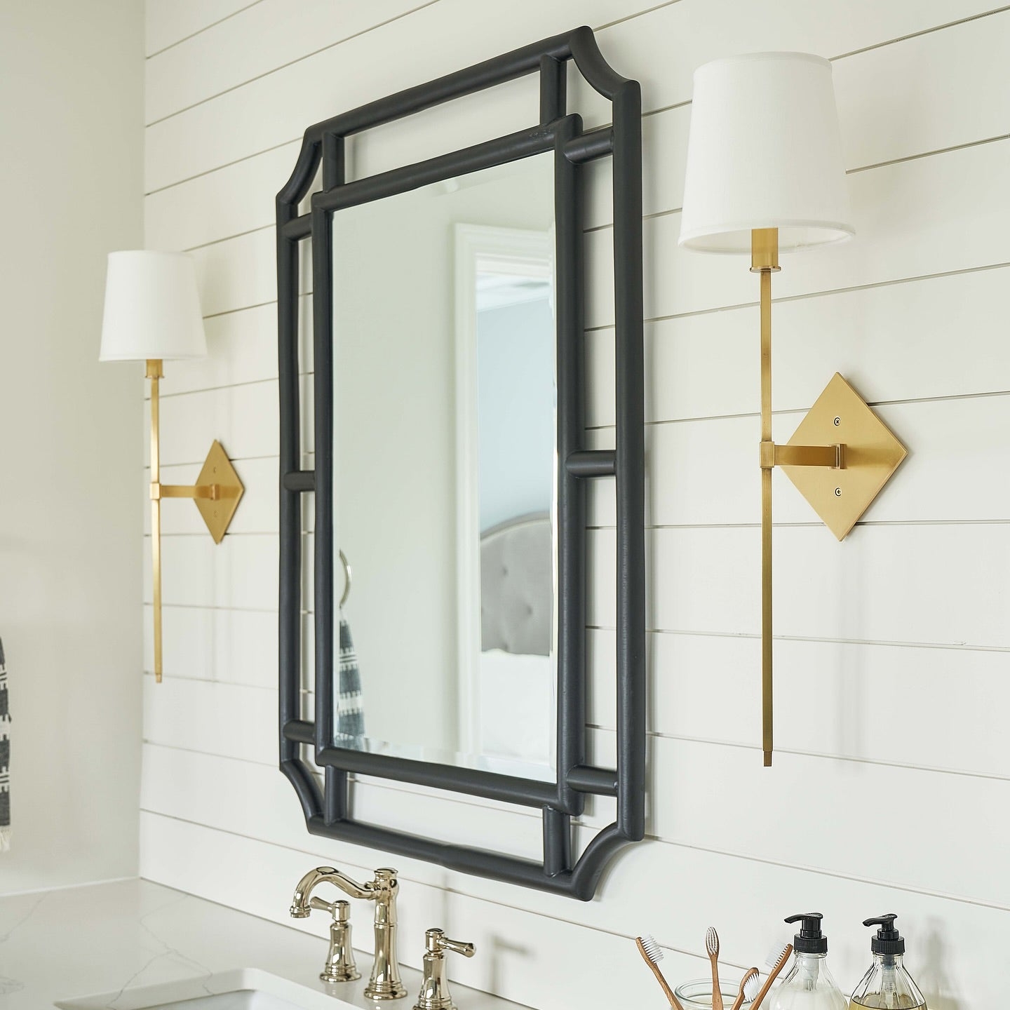 Cortland Wall Lamp T1821